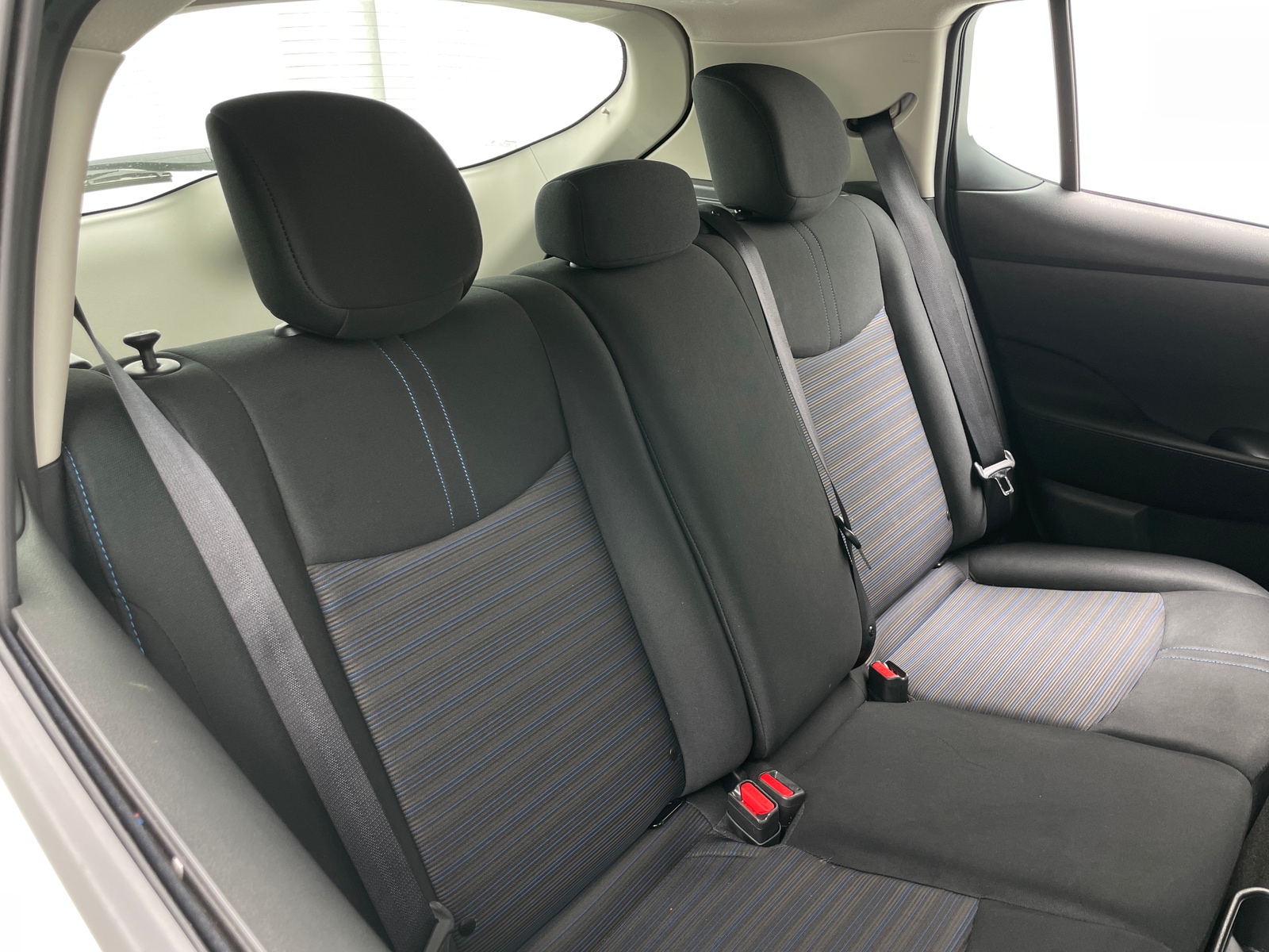 Thumbnail: 2025 Nissan Leaf - 6