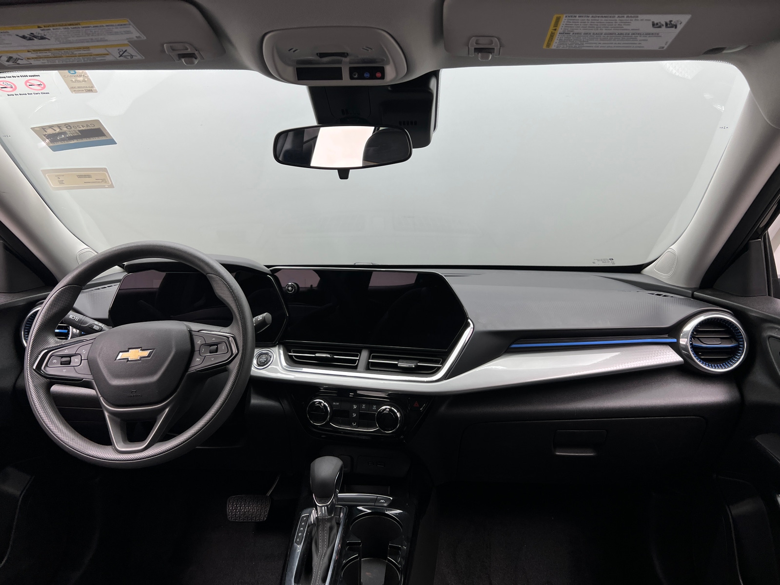 Thumbnail: 2025 Chevrolet Trax - 3