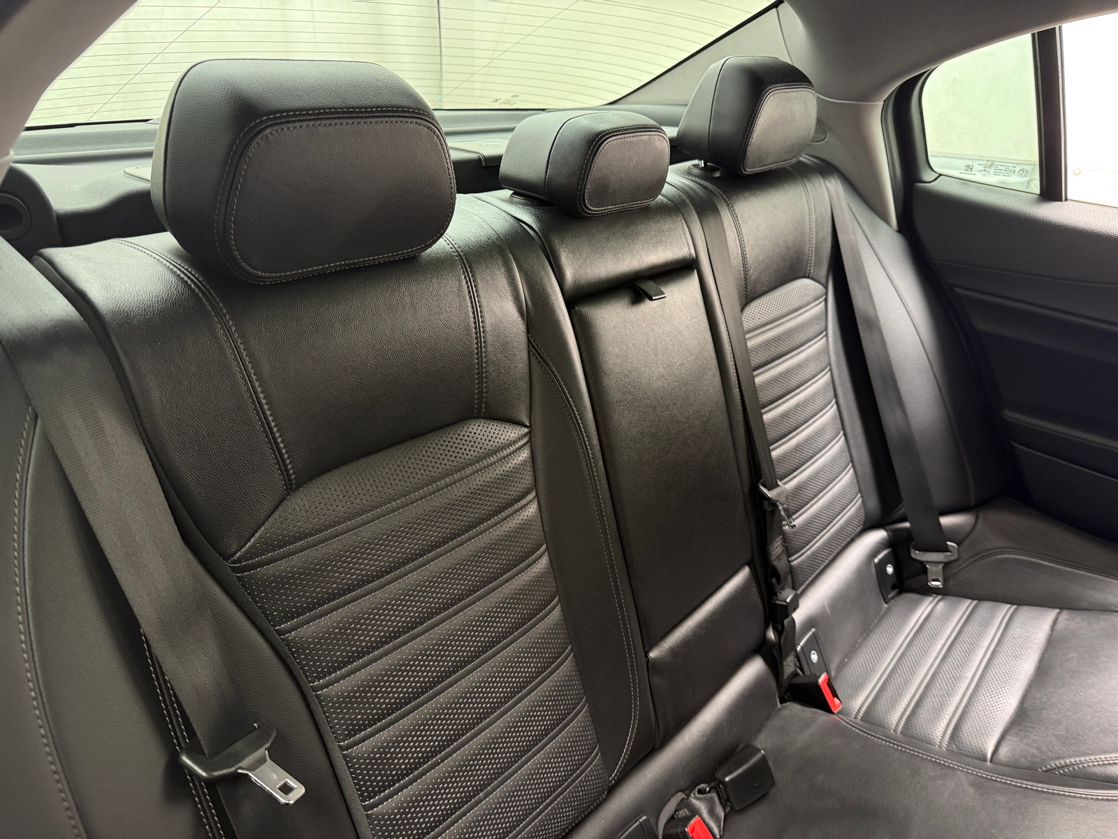 Thumbnail: 2018 Alfa Romeo Giulia - 5