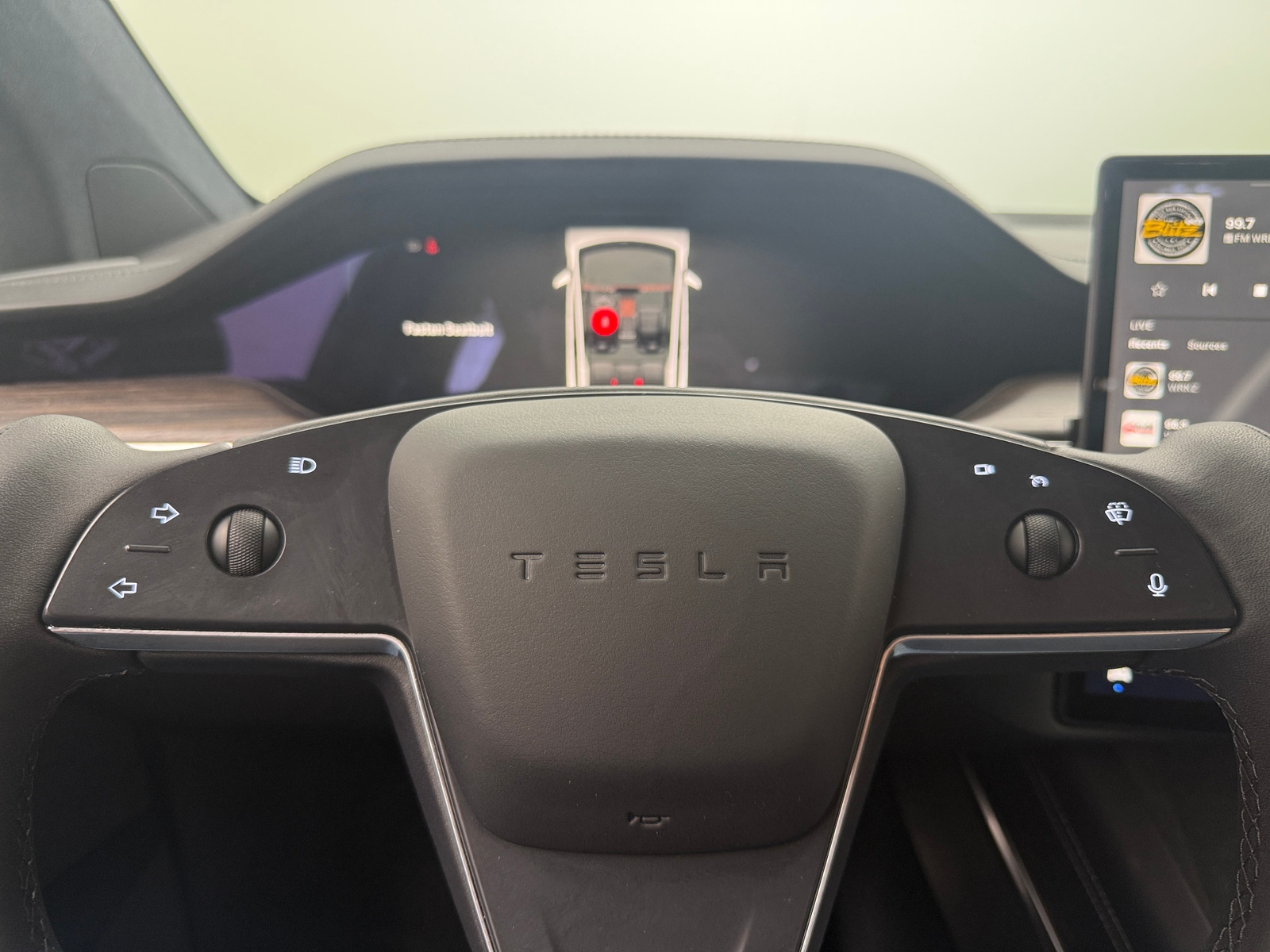 Thumbnail: 2023 Tesla Model X - 4