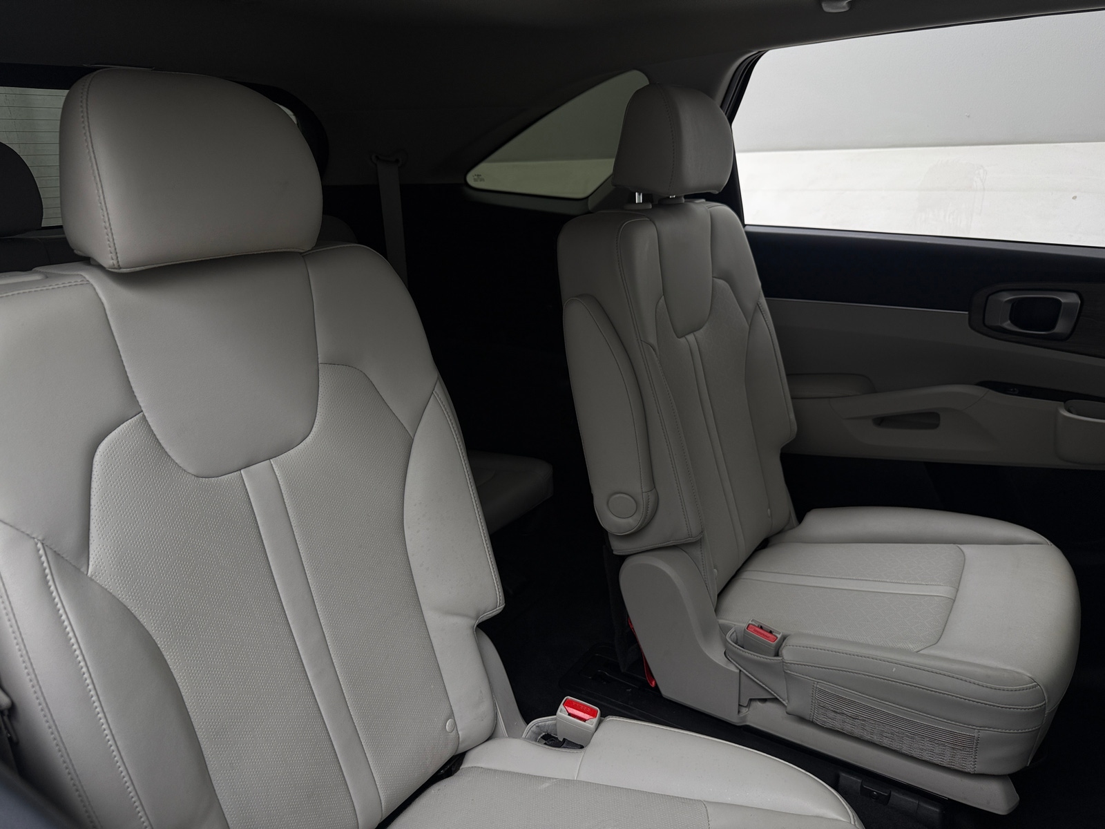 Thumbnail: 2023 Kia Sorento - 6