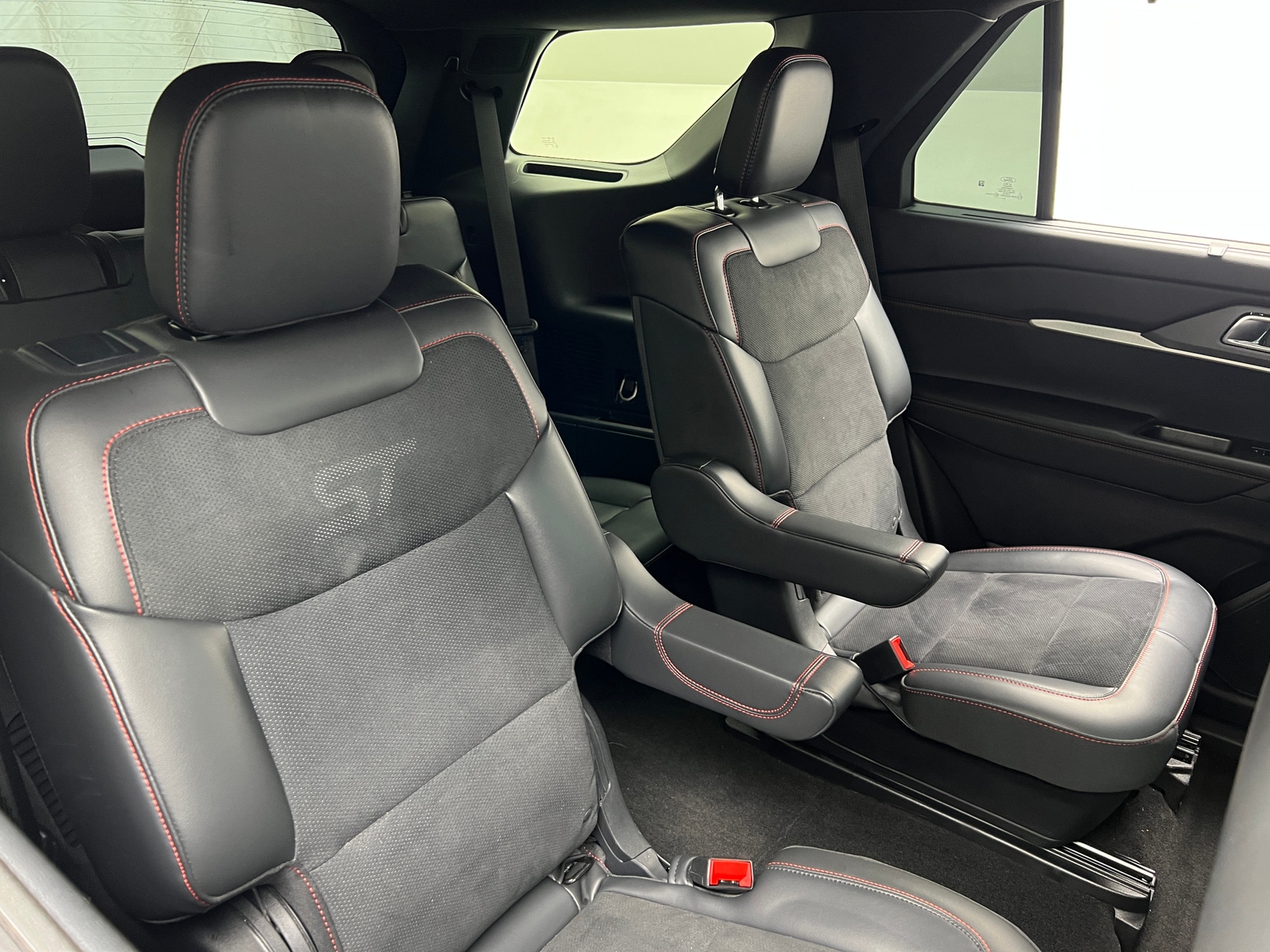 Thumbnail: 2025 Ford Explorer - 5