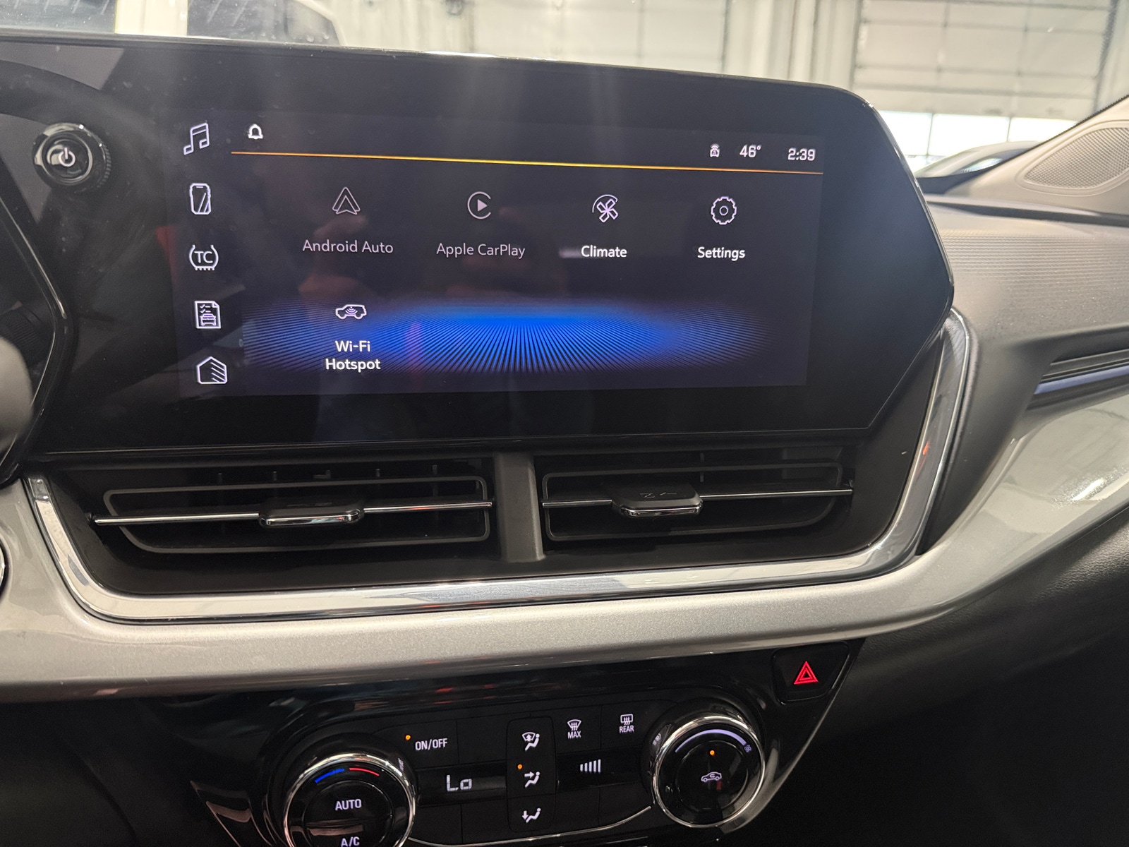 Thumbnail: 2025 Chevrolet Trax - 4