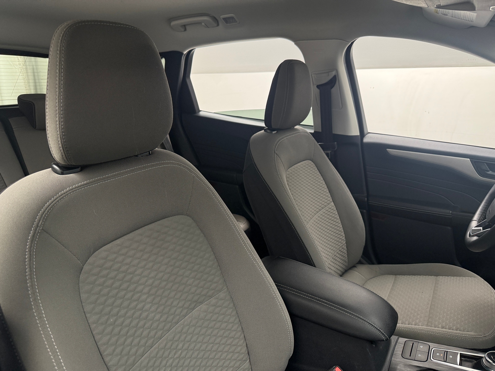 Thumbnail: 2022 Ford Escape - 2