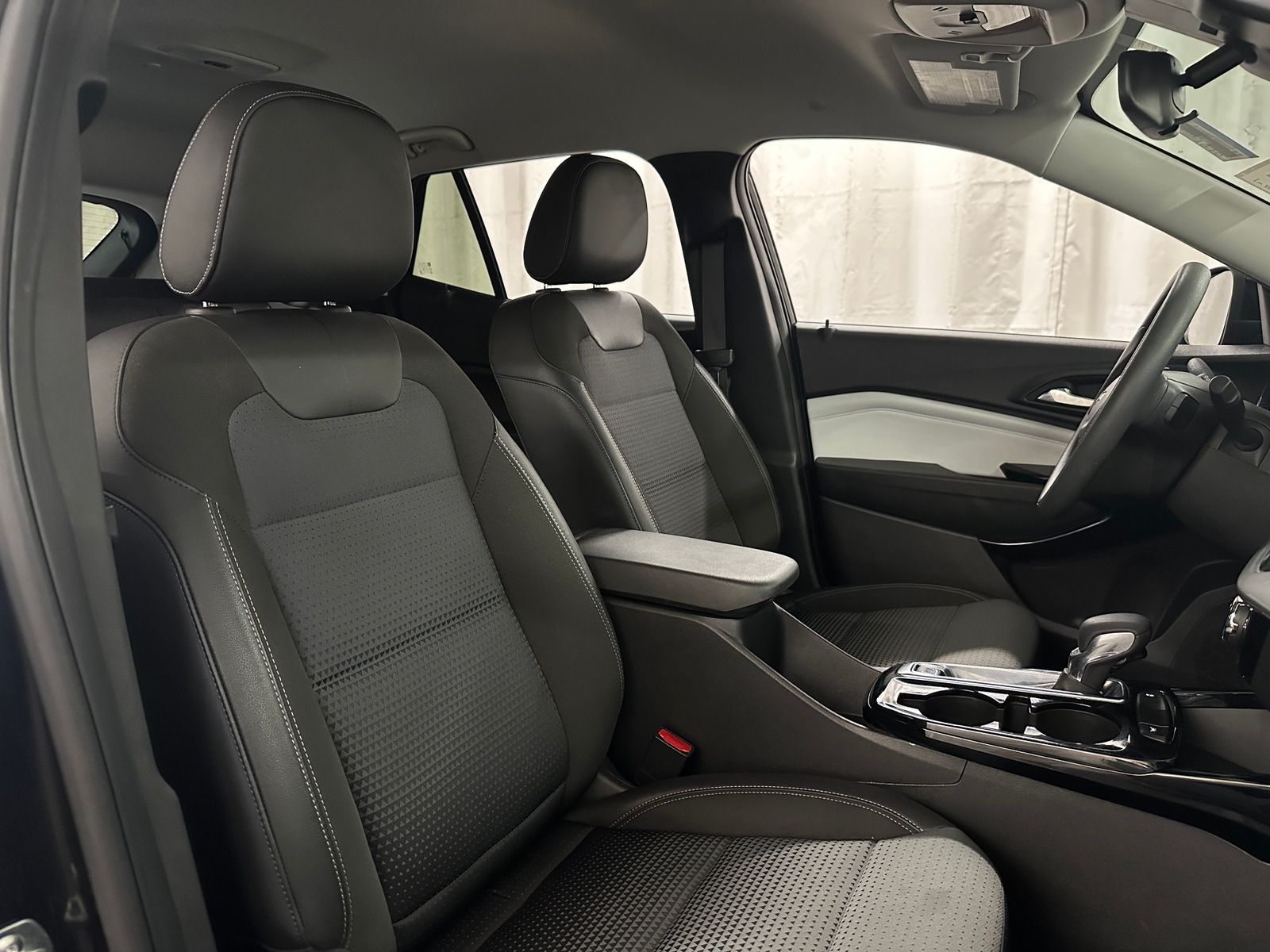 Thumbnail: 2025 Chevrolet Trax - 2