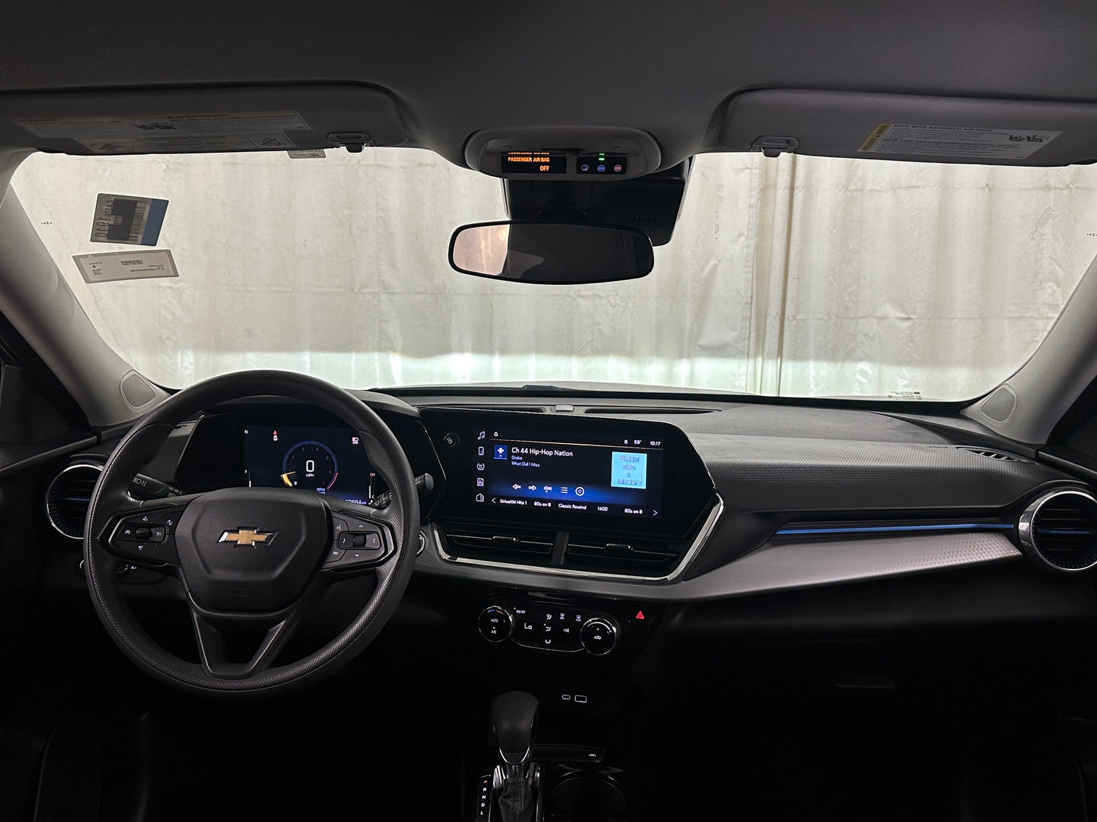 Thumbnail: 2025 Chevrolet Trax - 3