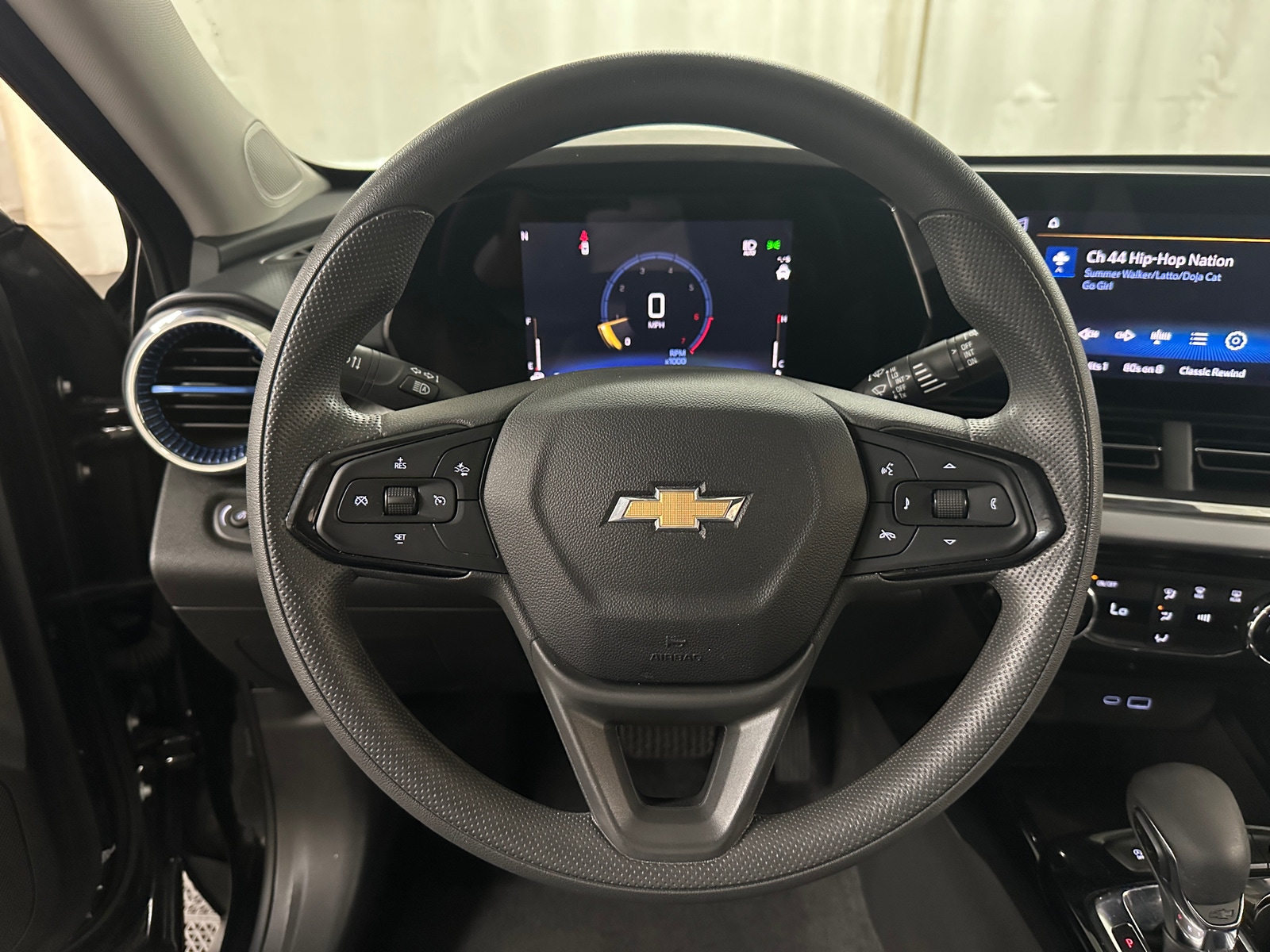 Thumbnail: 2025 Chevrolet Trax - 5