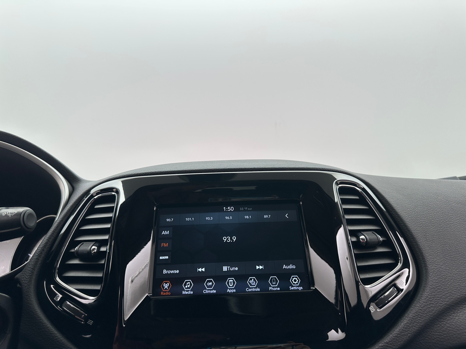 Thumbnail: 2021 Jeep Compass - 4