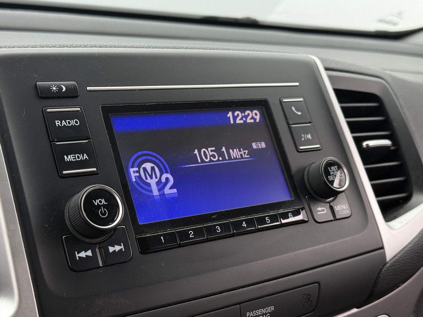 Thumbnail: 2017 Honda Pilot - 4