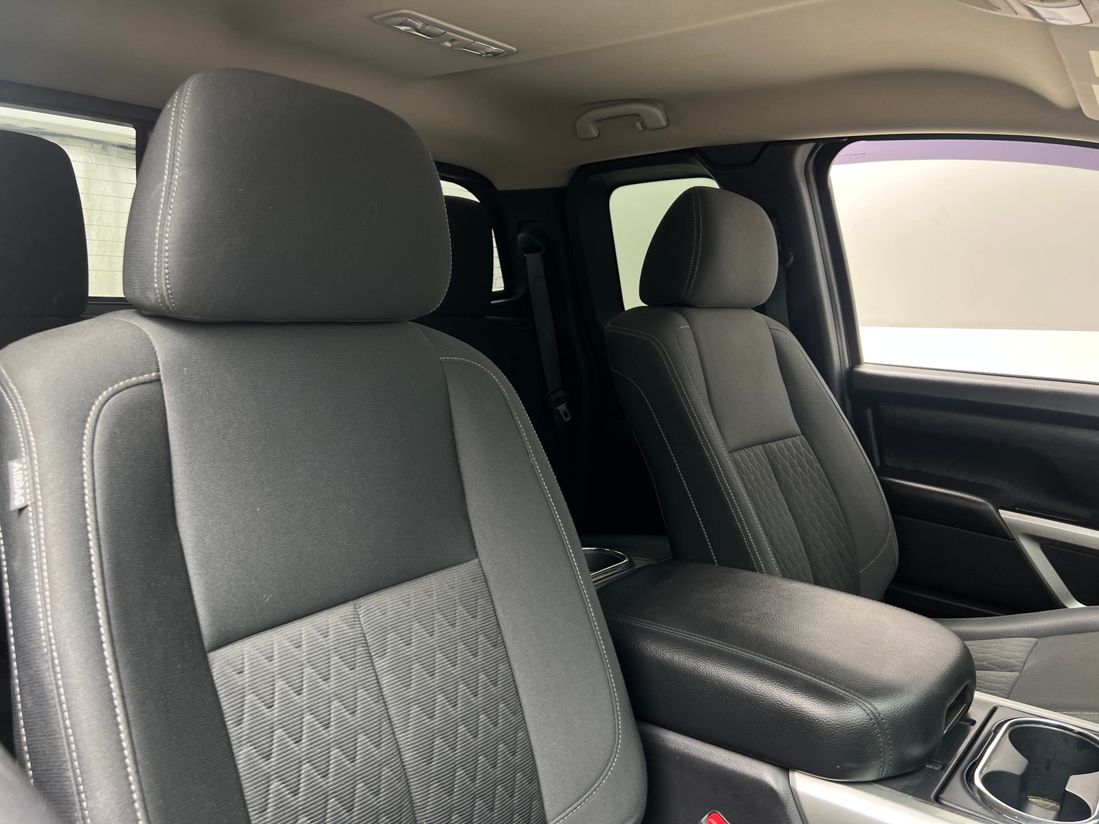 Thumbnail: 2019 Nissan Titan - 2