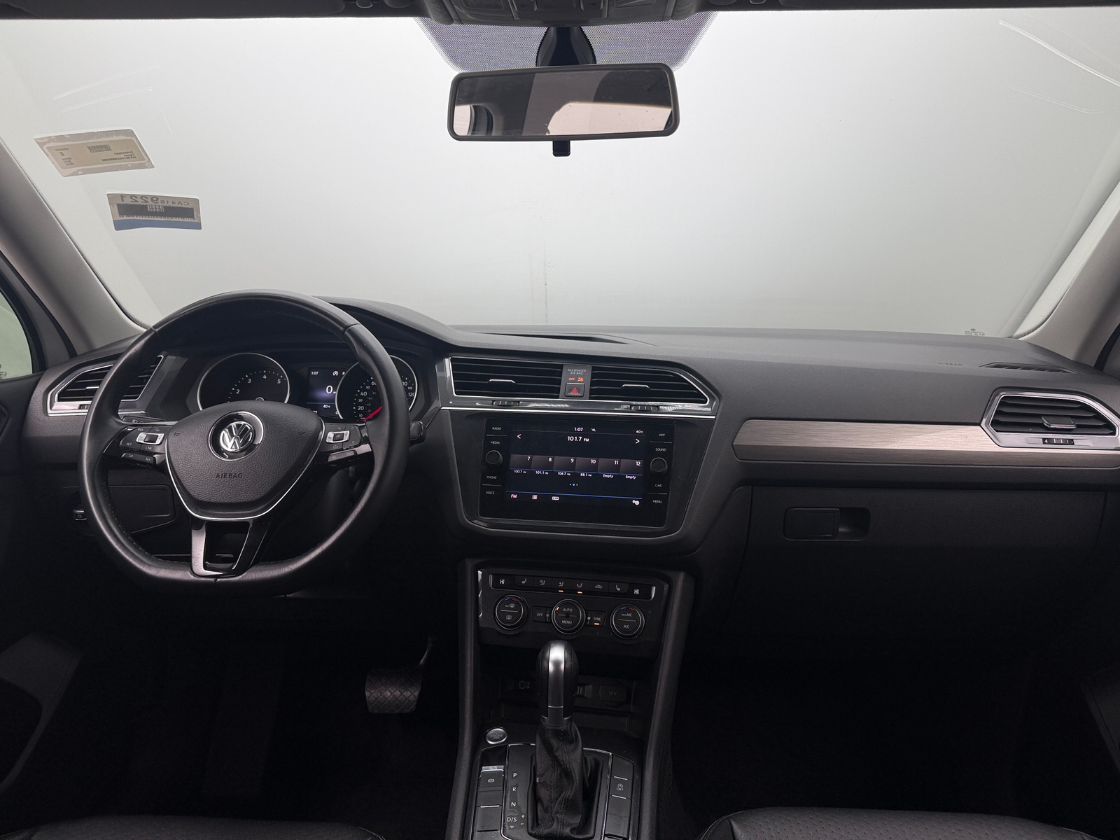 Thumbnail: 2018 Volkswagen Tiguan - 2