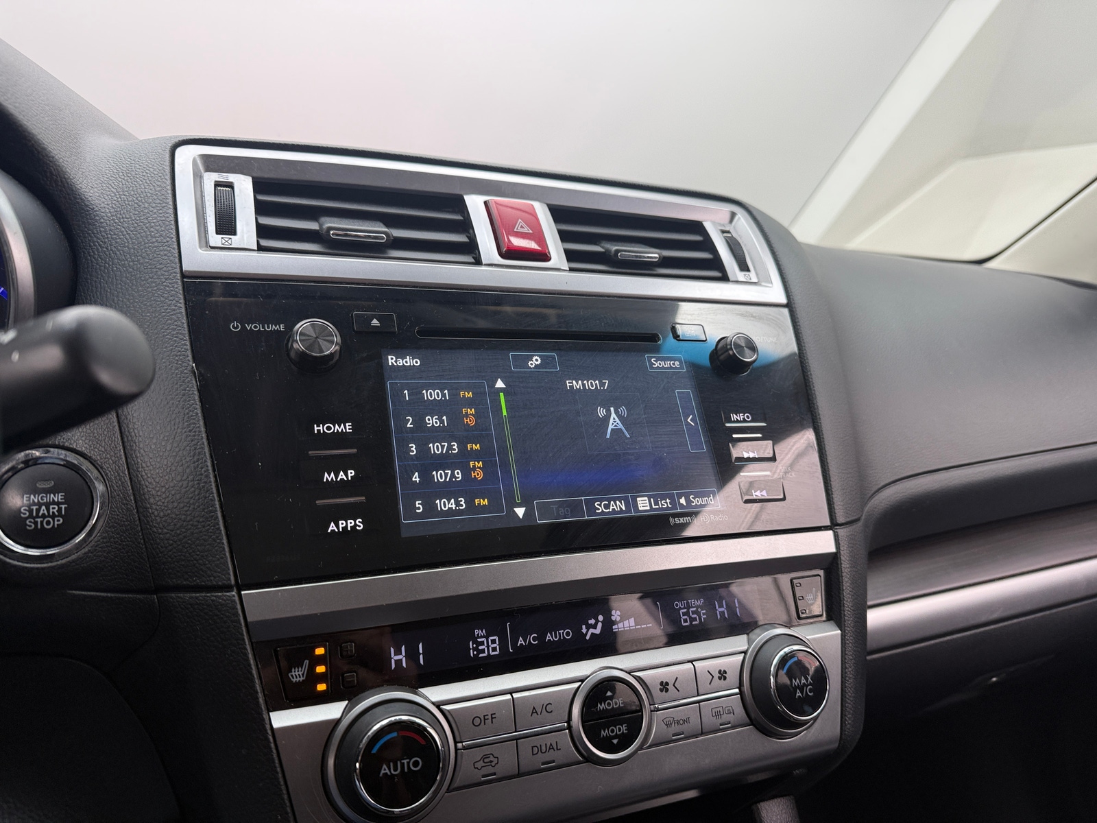 Thumbnail: 2017 Subaru Legacy - 3