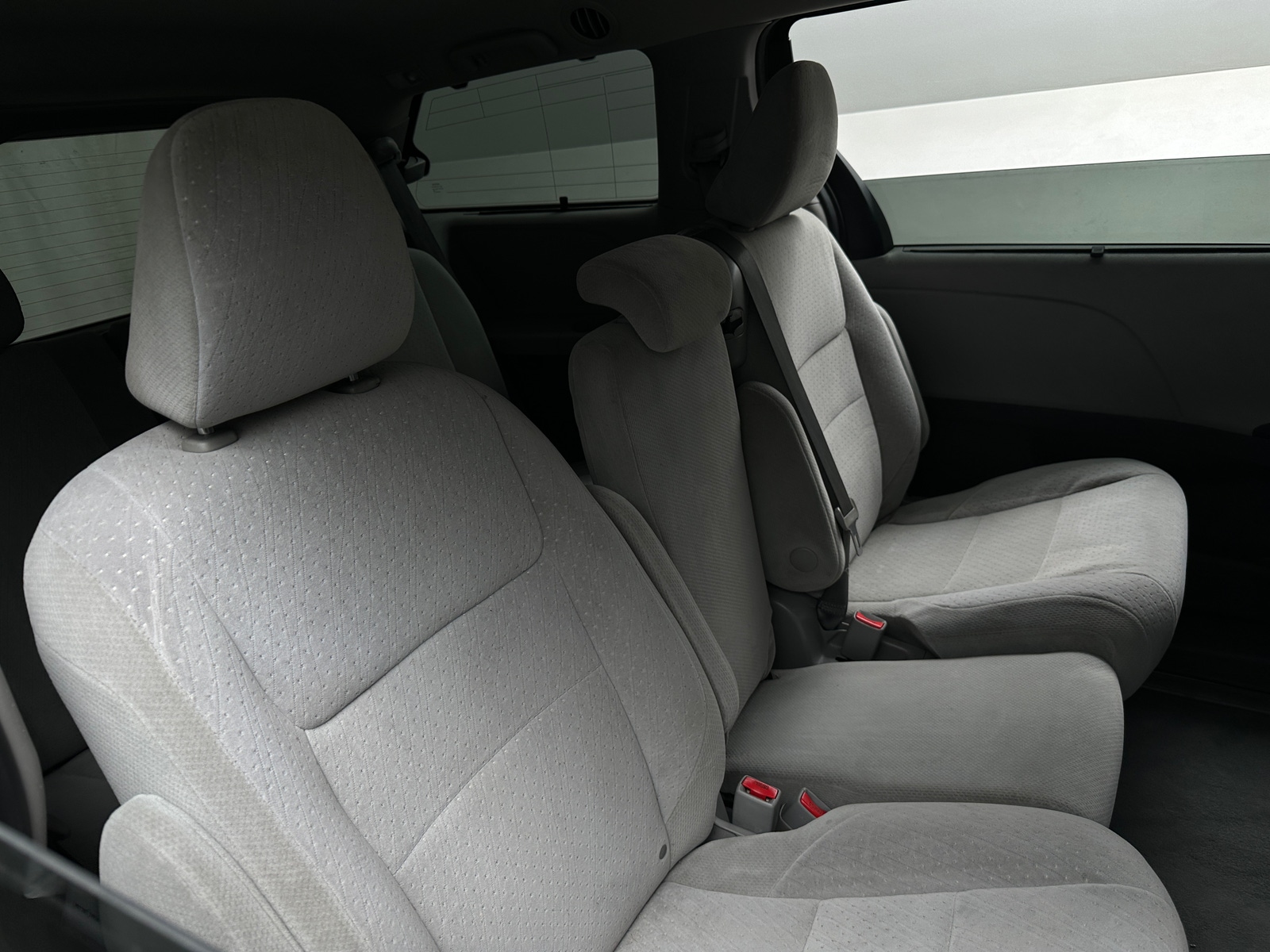 Thumbnail: 2020 Toyota Sienna - 6