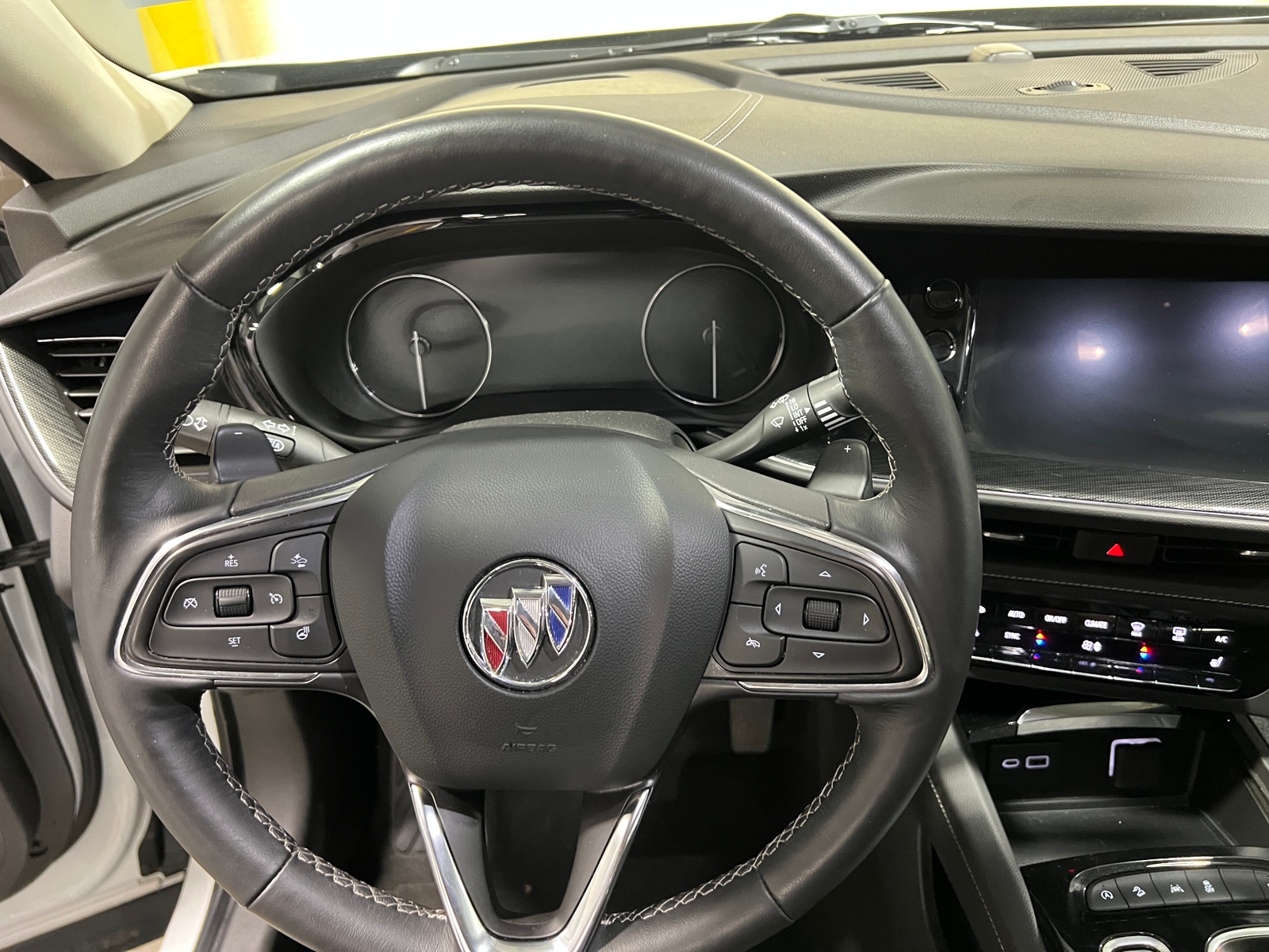 Thumbnail: 2023 Buick Envision - 4