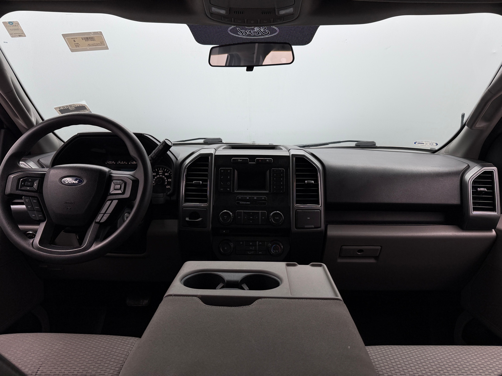 Thumbnail: 2018 Ford Econoline - 3