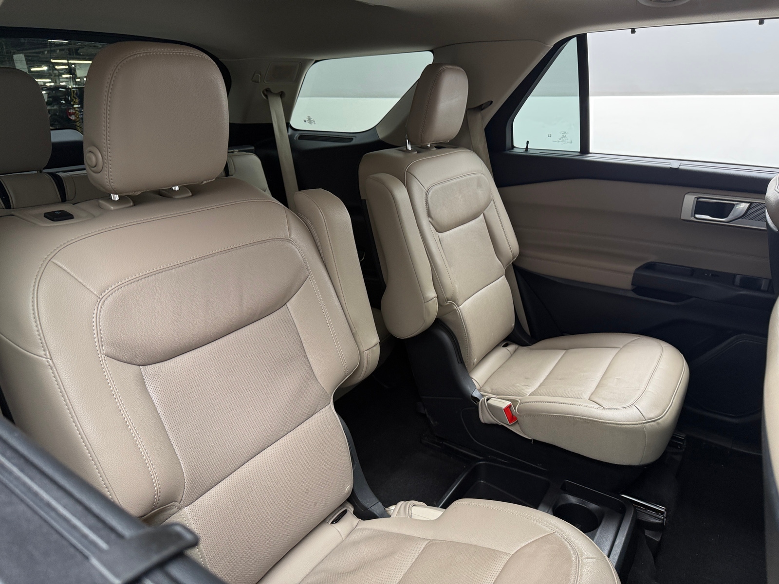 Thumbnail: 2020 Ford Explorer - 5