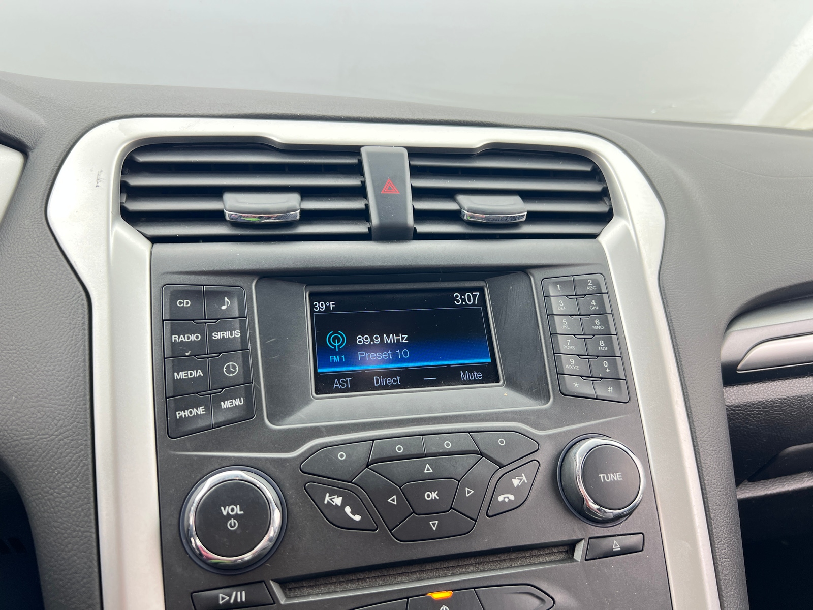 Thumbnail: 2016 Ford Fusion - 4