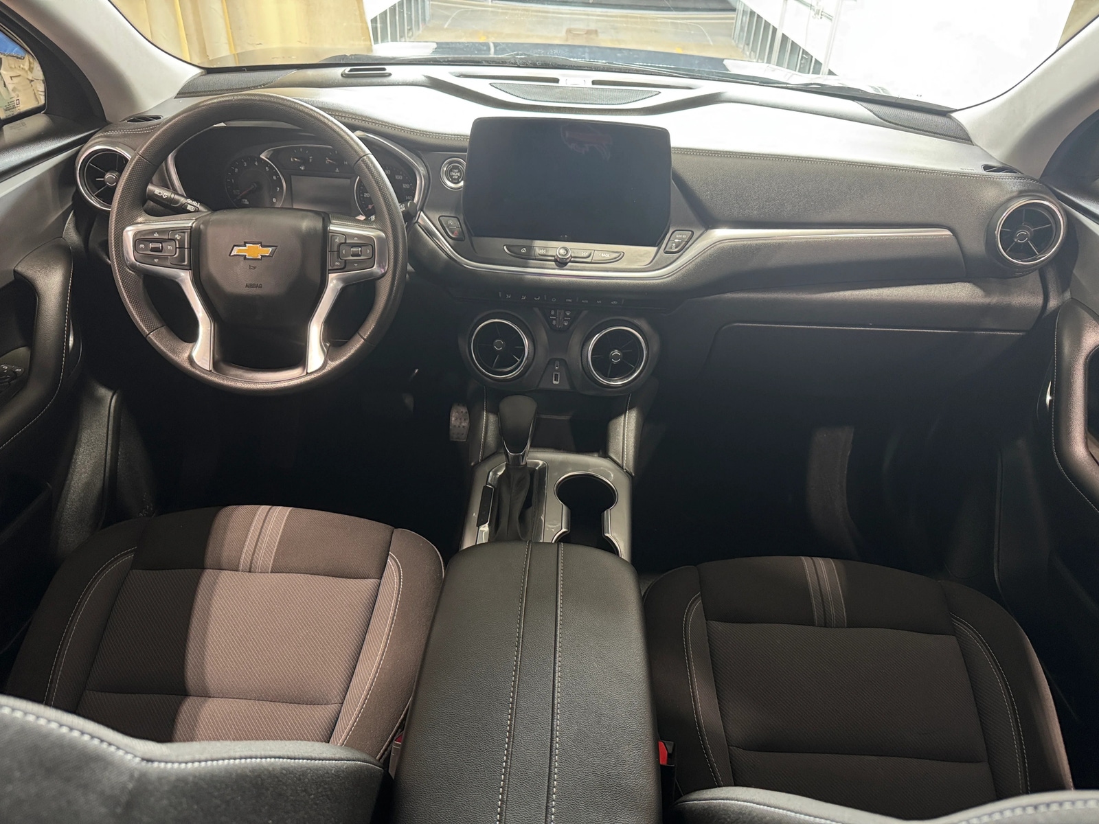 Thumbnail: 2023 Chevrolet Blazer - 3