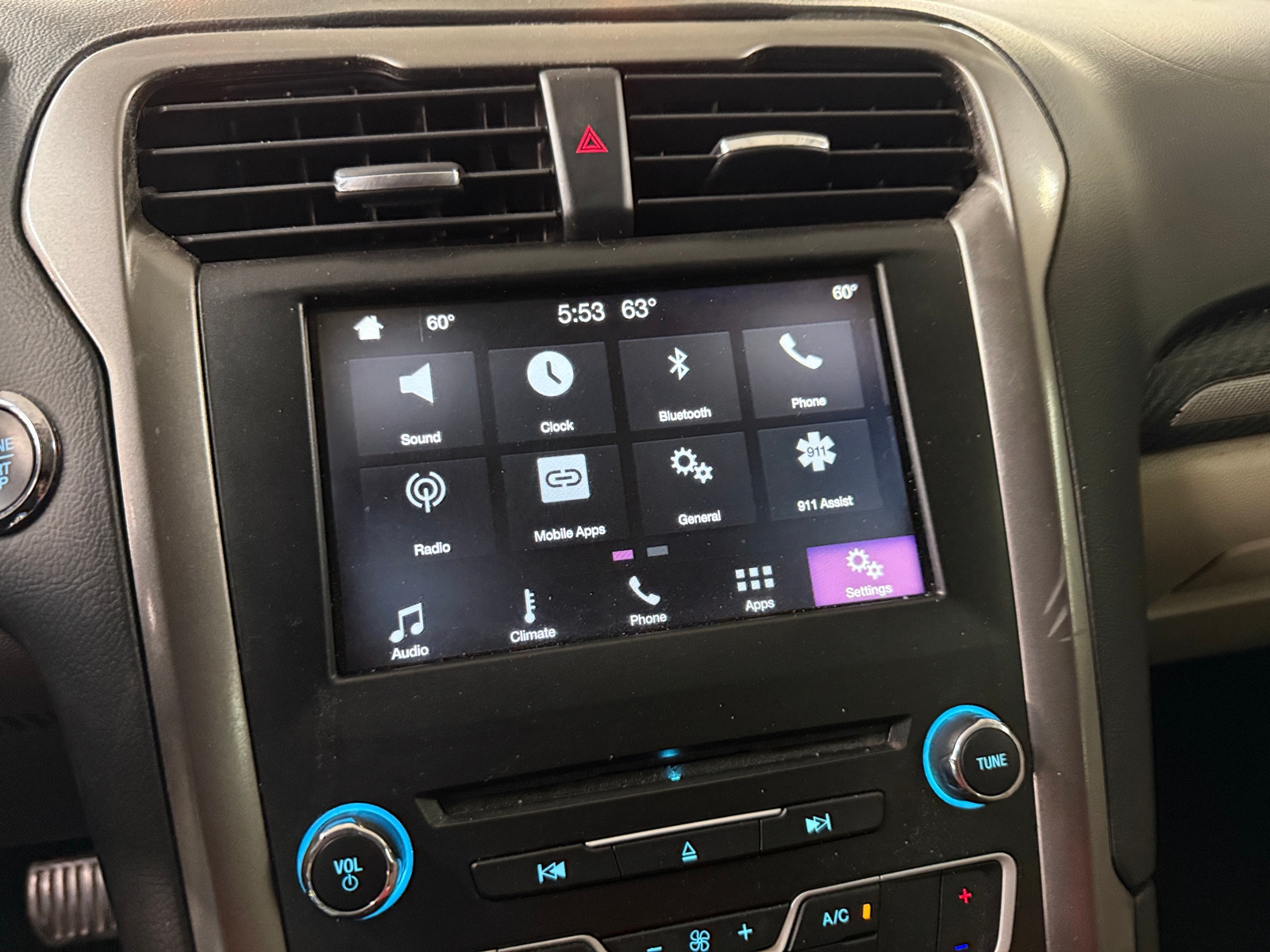 Thumbnail: 2017 Ford Fusion - 4