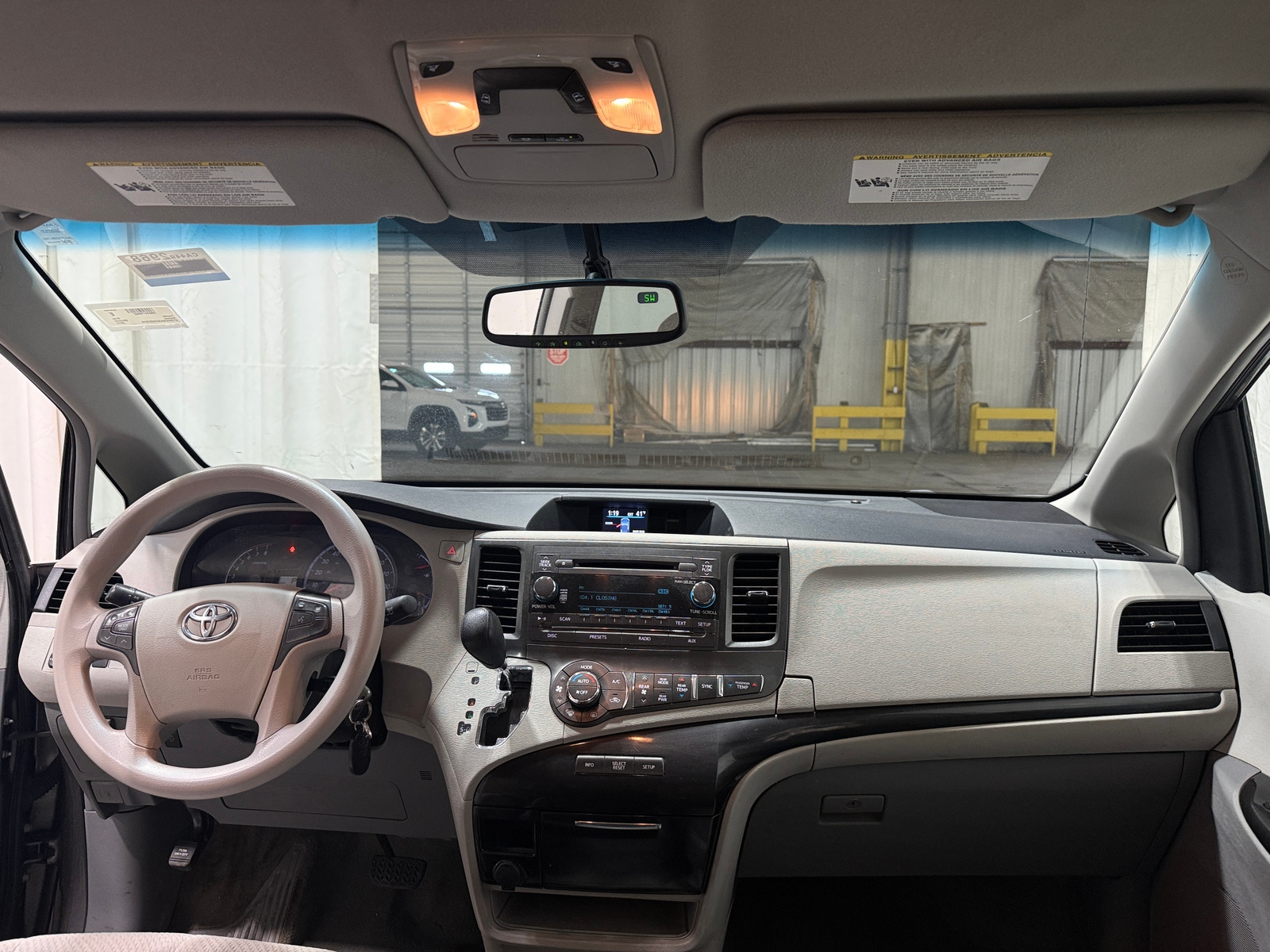 Thumbnail: 2014 Toyota Sienna - 3