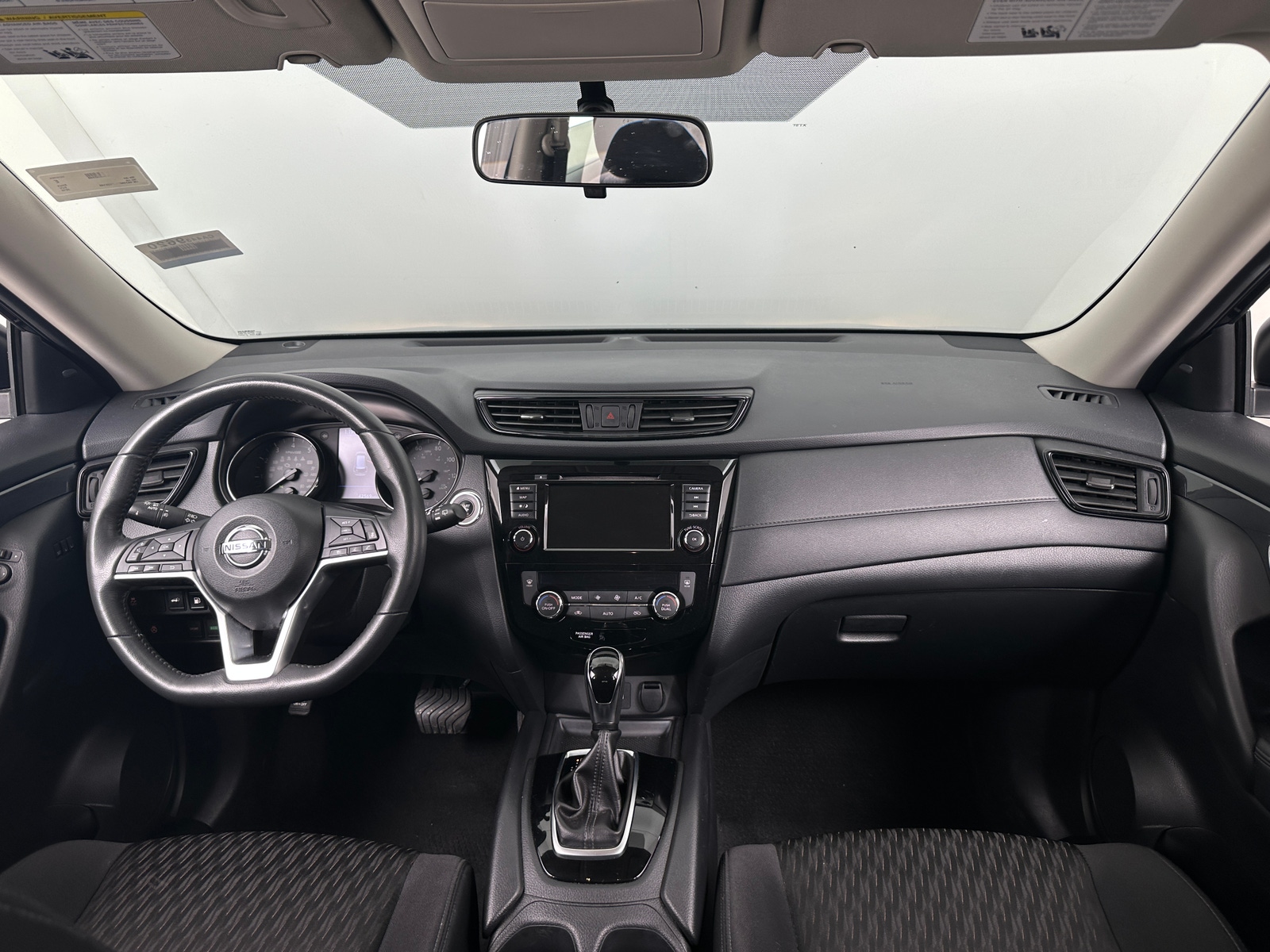 Thumbnail: 2018 Nissan Rogue - 3