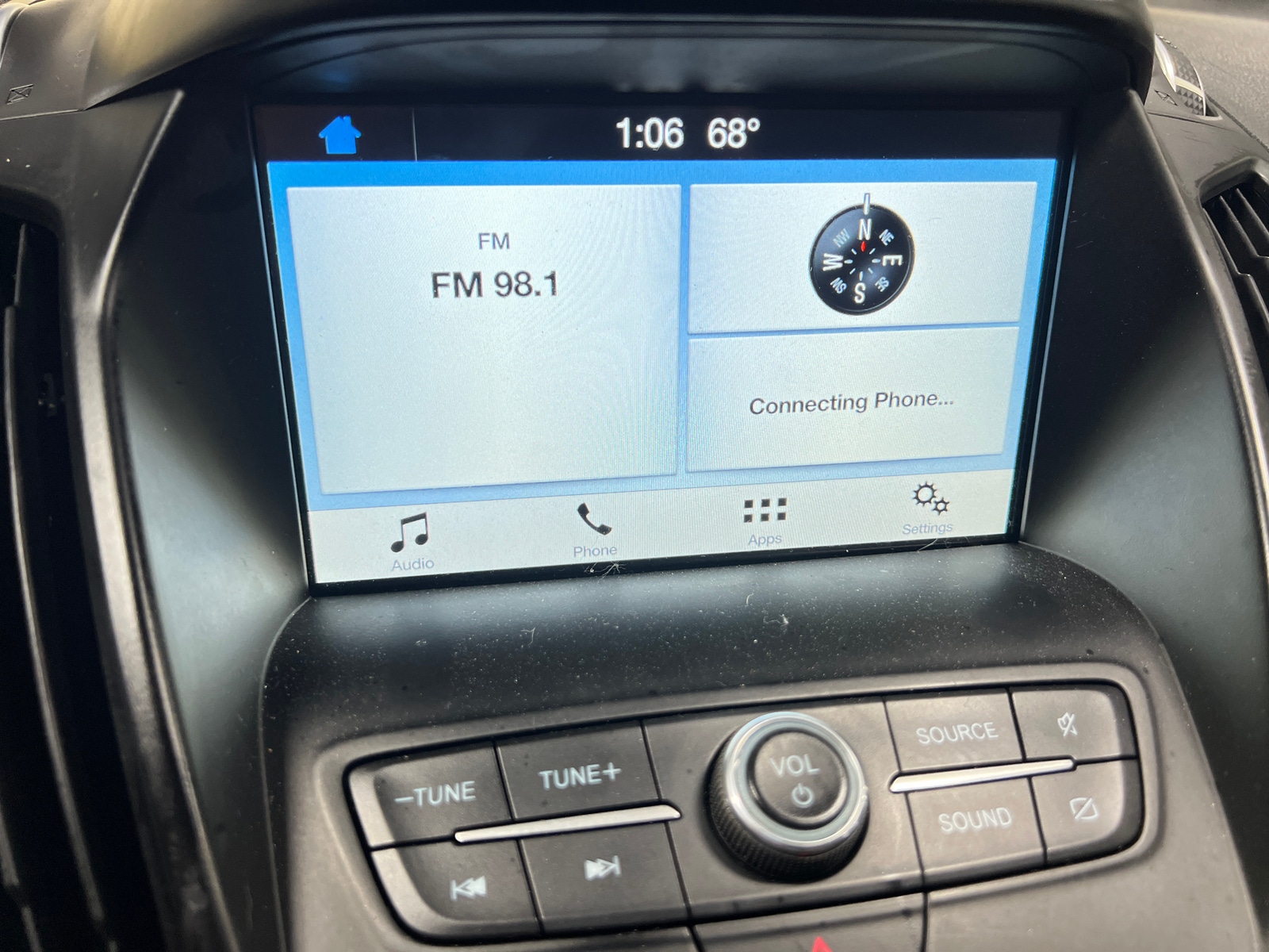 Thumbnail: 2019 Ford Escape - 3