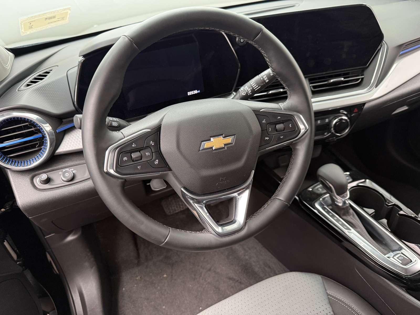 Thumbnail: 2025 Chevrolet Trax - 5