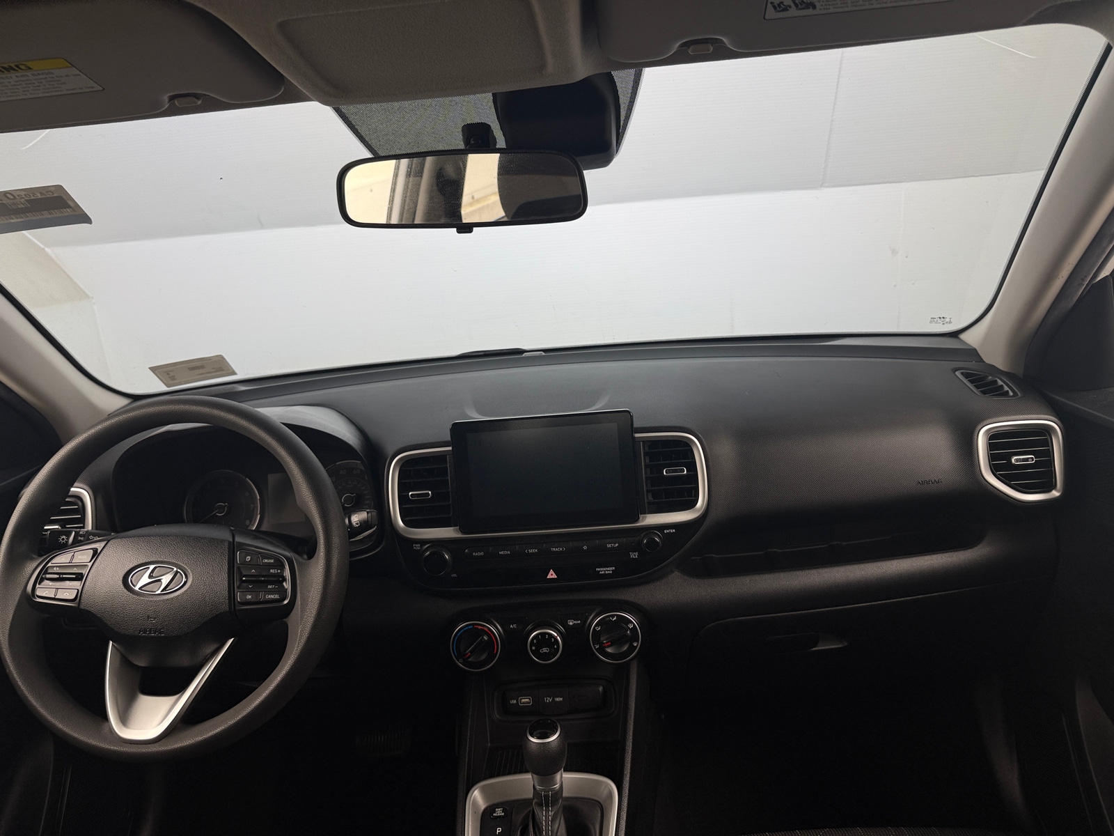 Thumbnail: 2022 Hyundai Venue - 3