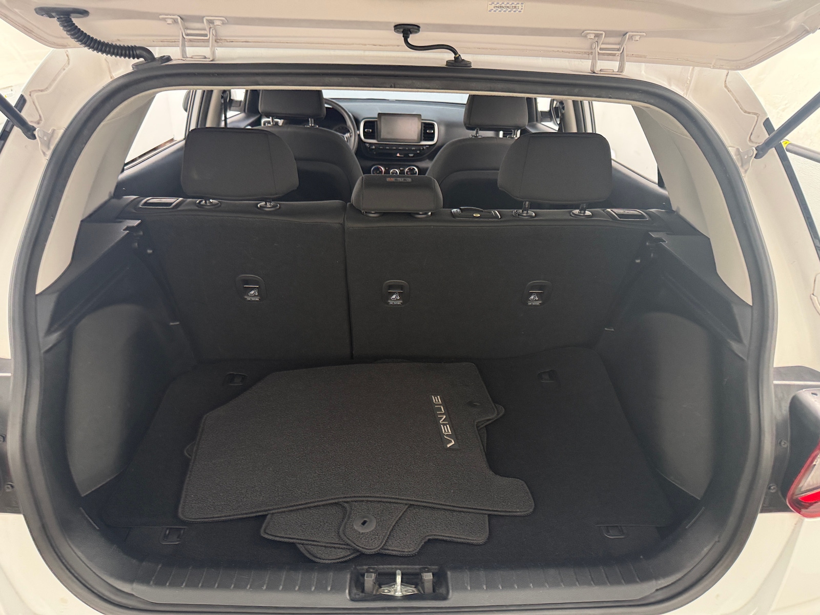 Thumbnail: 2022 Hyundai Venue - 7