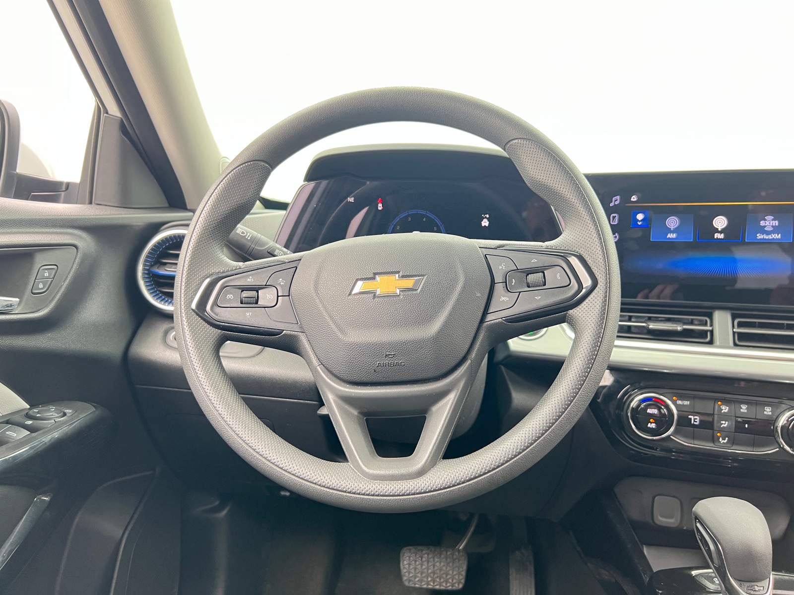 Thumbnail: 2025 Chevrolet Trax - 5