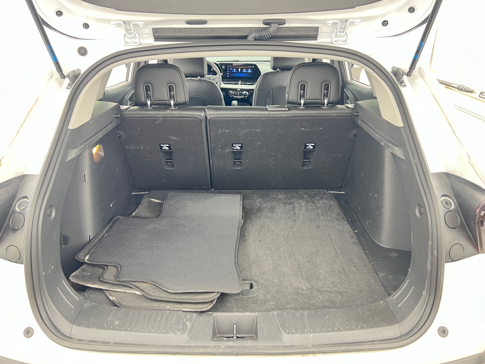 Thumbnail: 2025 Chevrolet Trax - 7