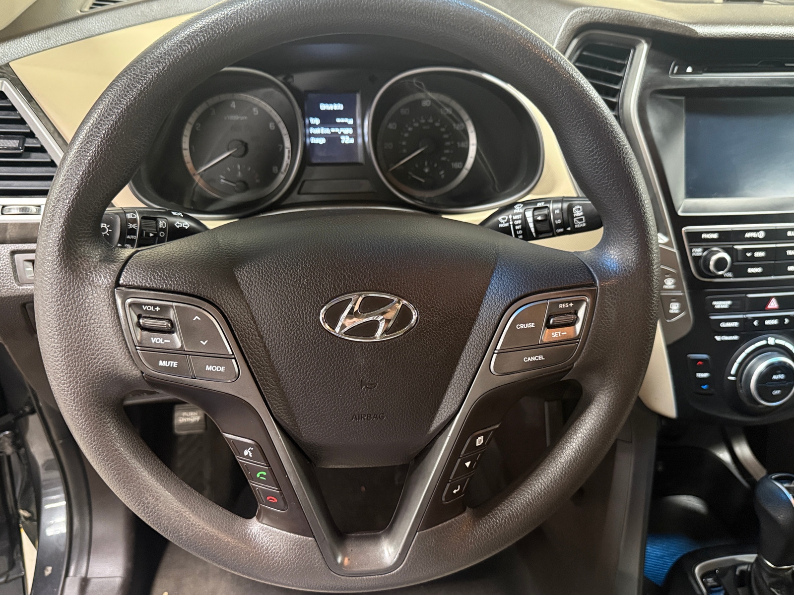 Thumbnail: 2017 Hyundai Santa Fe - 5