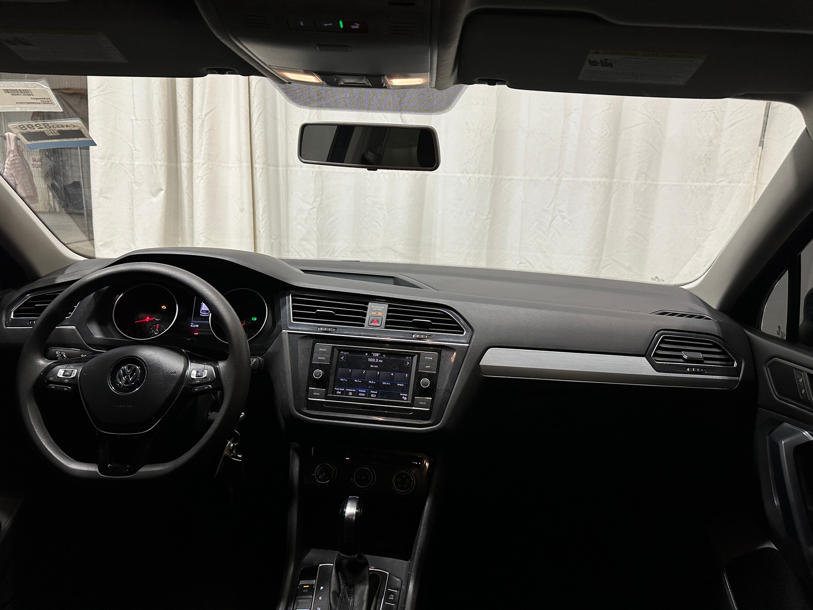 Thumbnail: 2021 Volkswagen Tiguan - 3