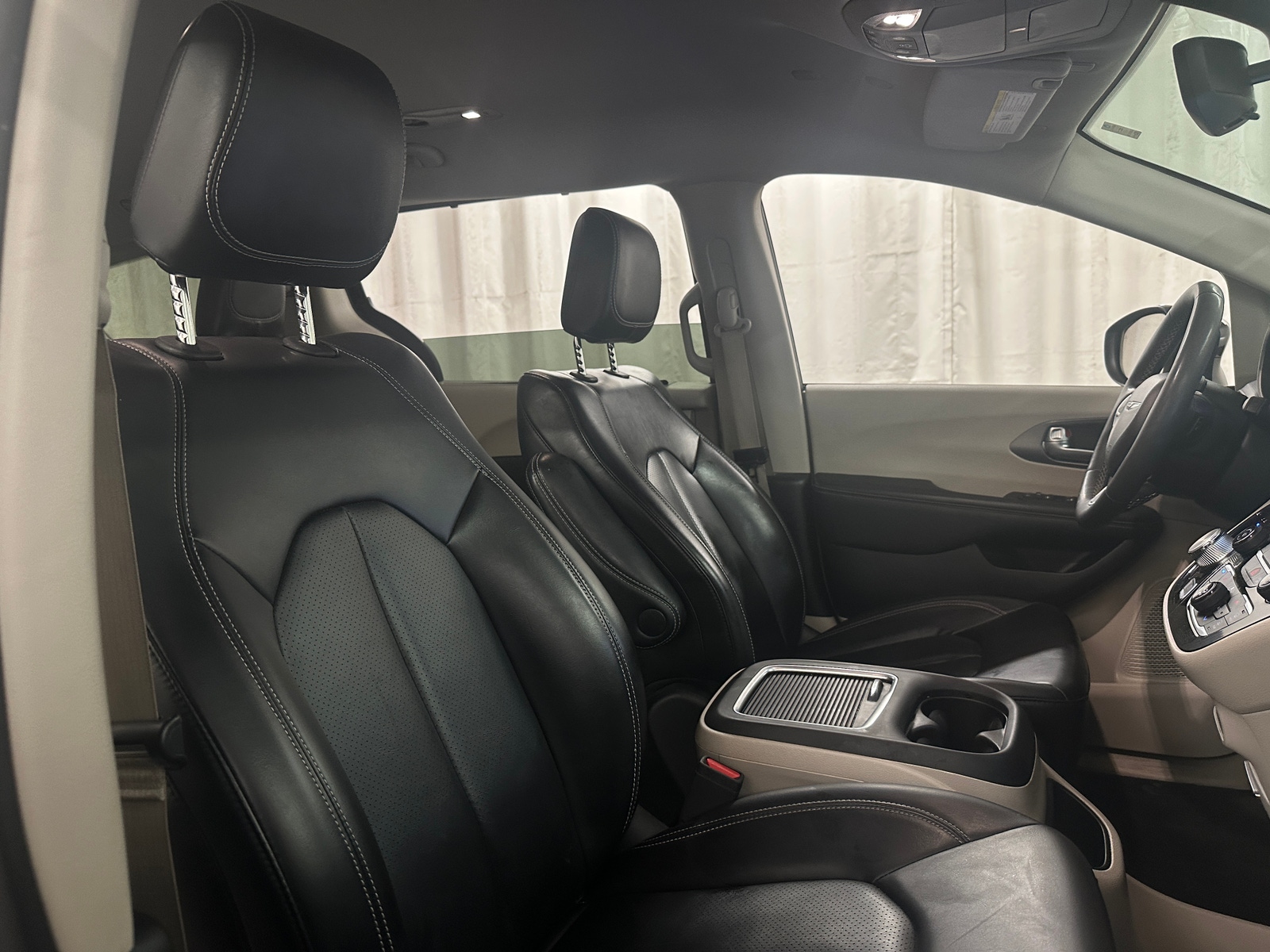 Thumbnail: 2023 Chrysler Pacifica - 2