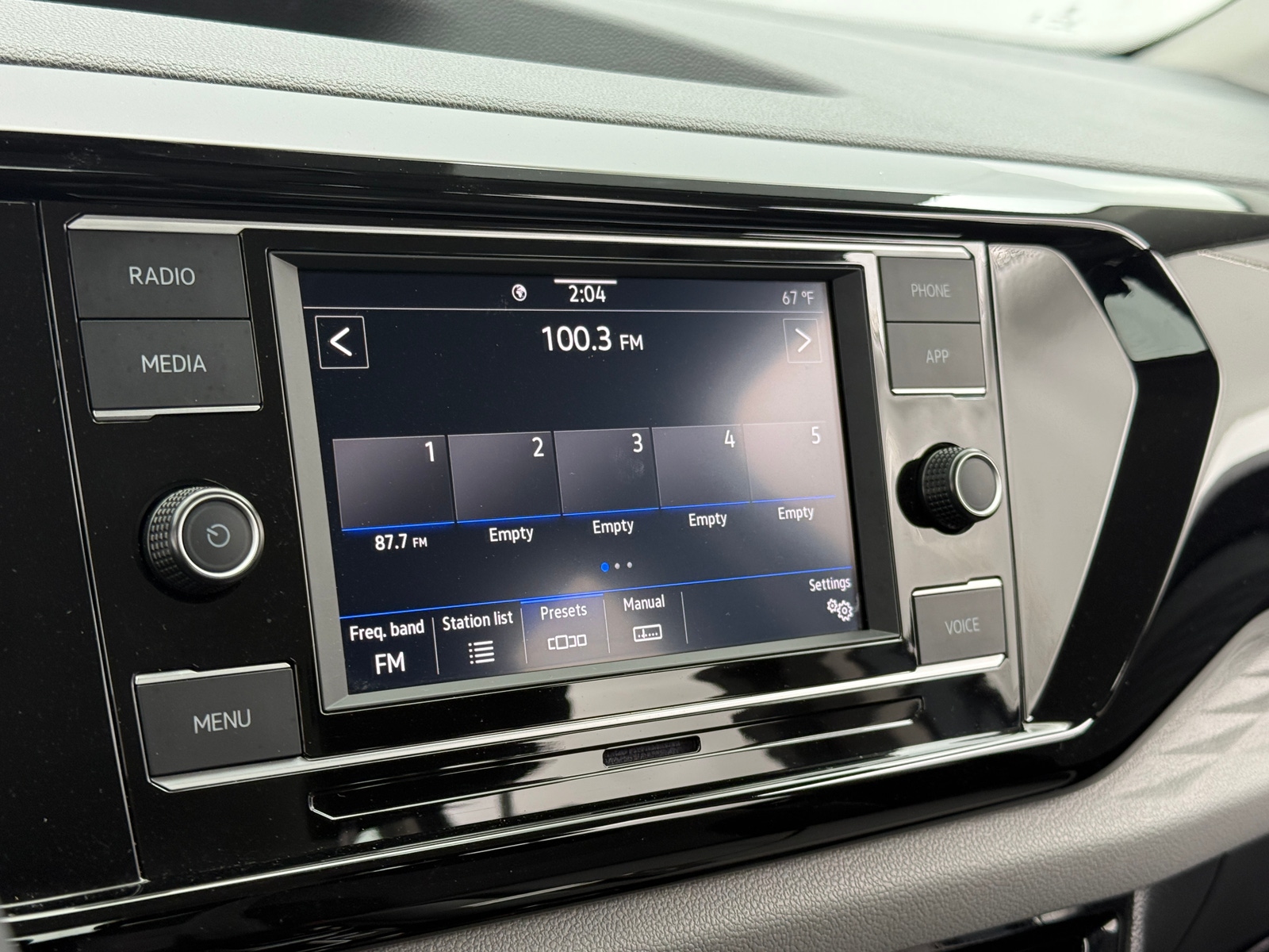 Thumbnail: 2024 Volkswagen Taos - 4