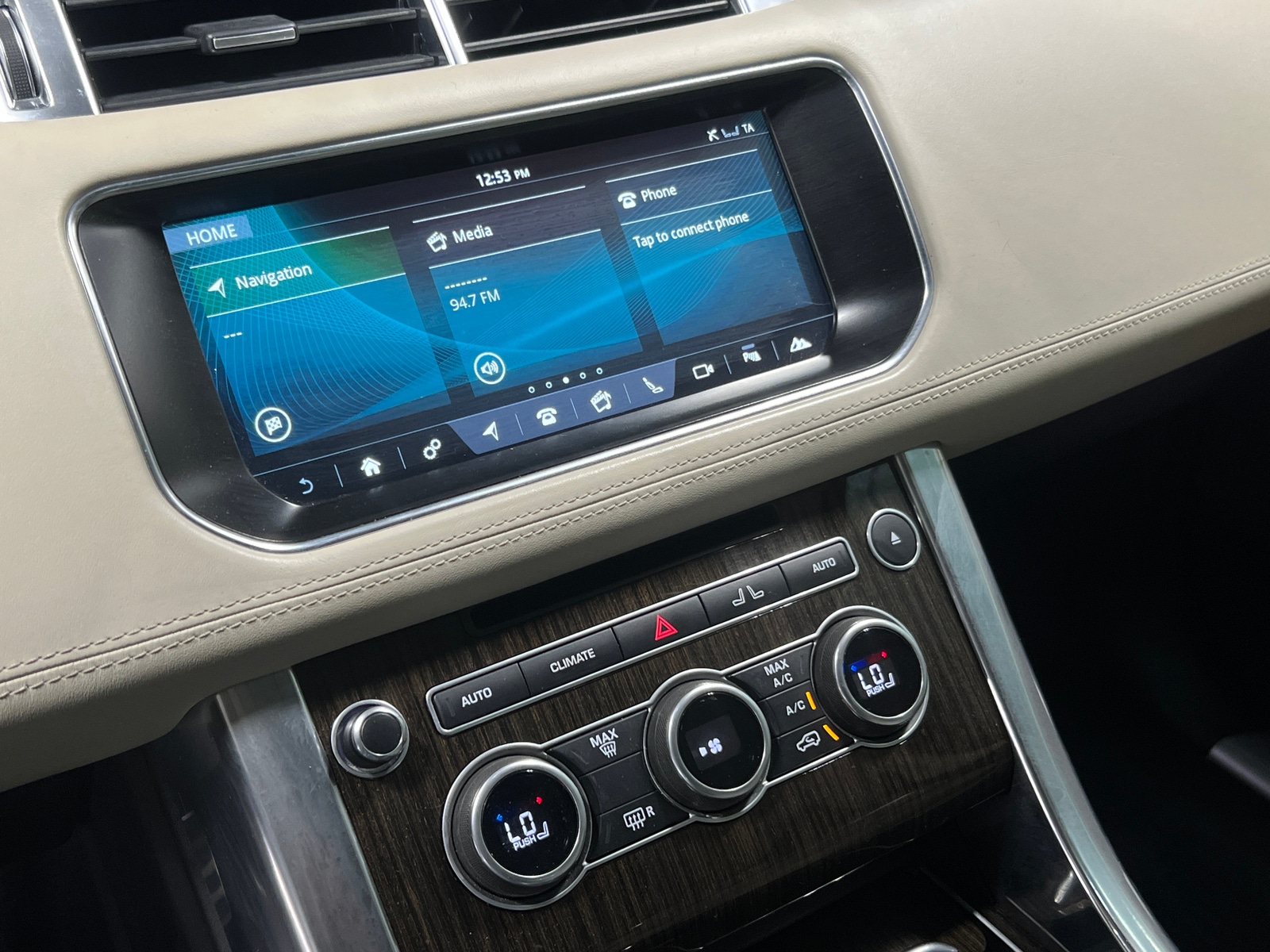 Thumbnail: 2017 Land Rover Range Rover Sport - 3