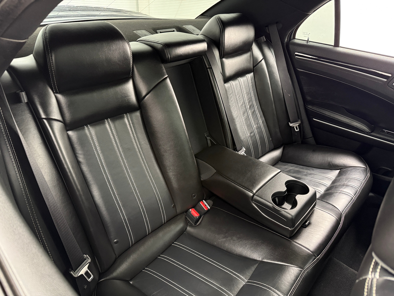 Thumbnail: 2022 Chrysler 300 - 5