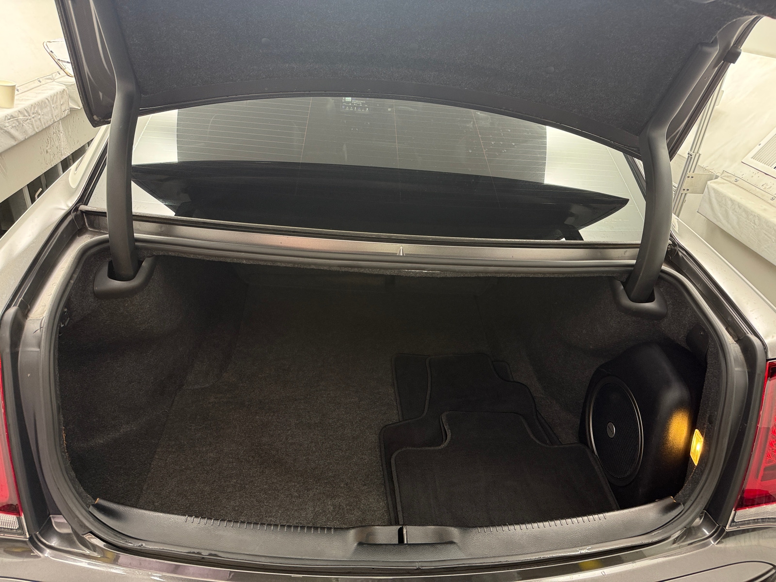 Thumbnail: 2022 Chrysler 300 - 6