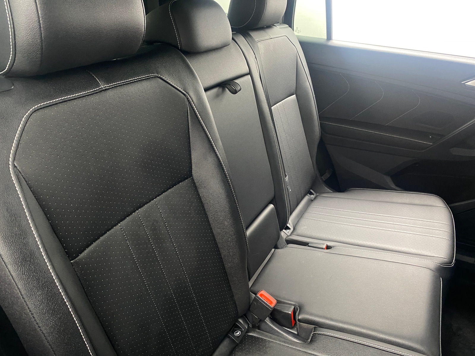 Thumbnail: 2023 Volkswagen Tiguan - 5