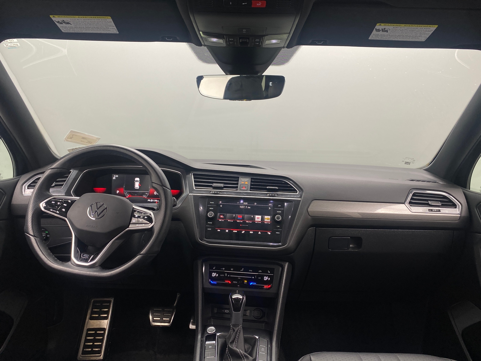 Thumbnail: 2023 Volkswagen Tiguan - 2