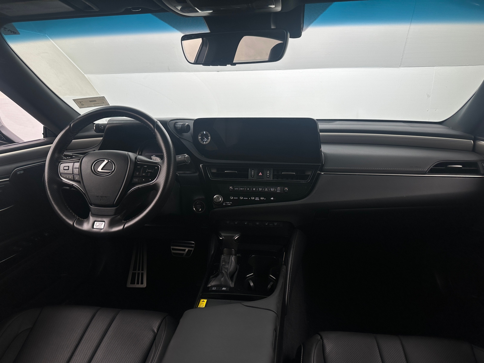 Thumbnail: 2024 Lexus ES - 2