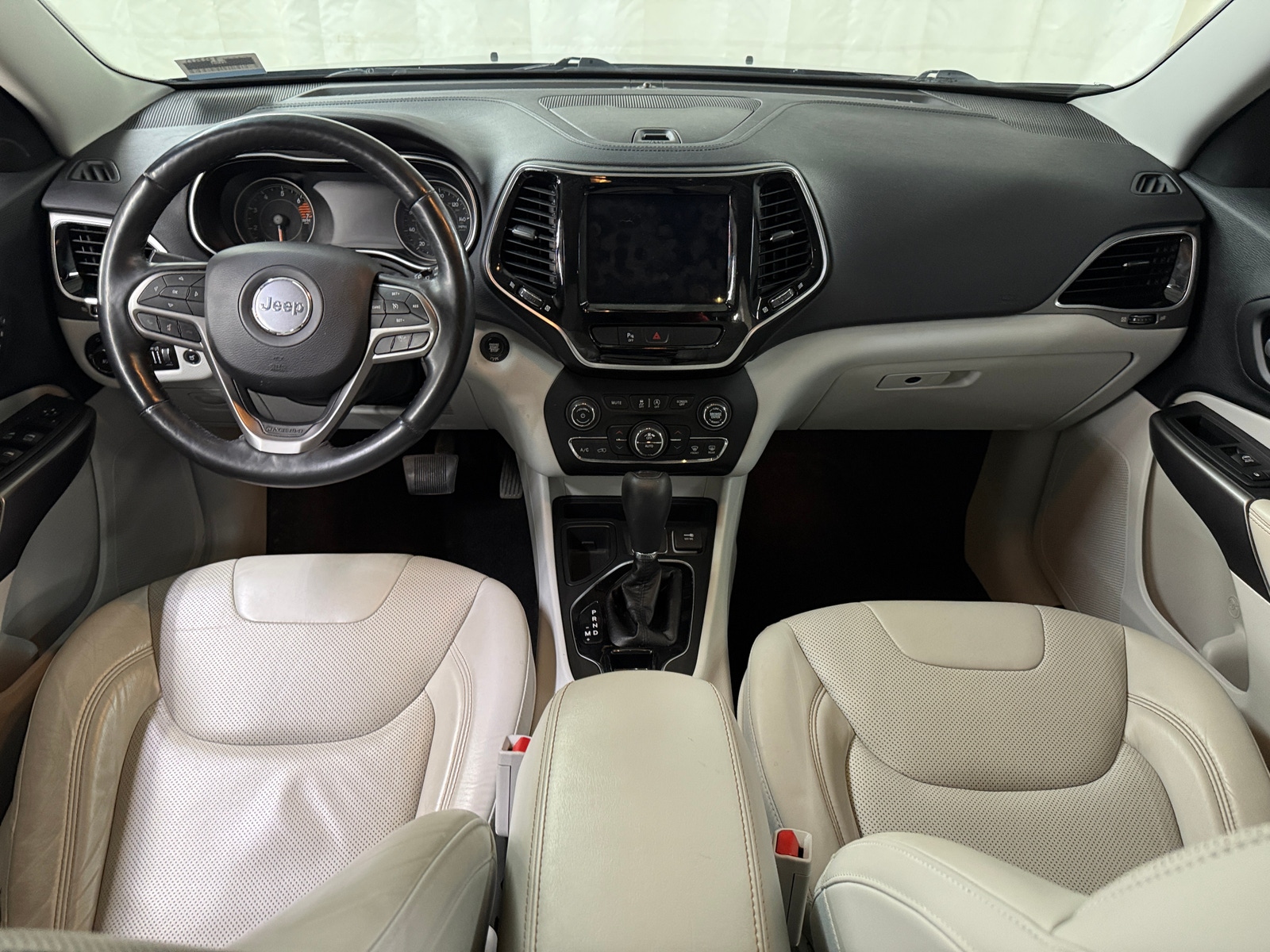 Thumbnail: 2019 Jeep Cherokee - 2