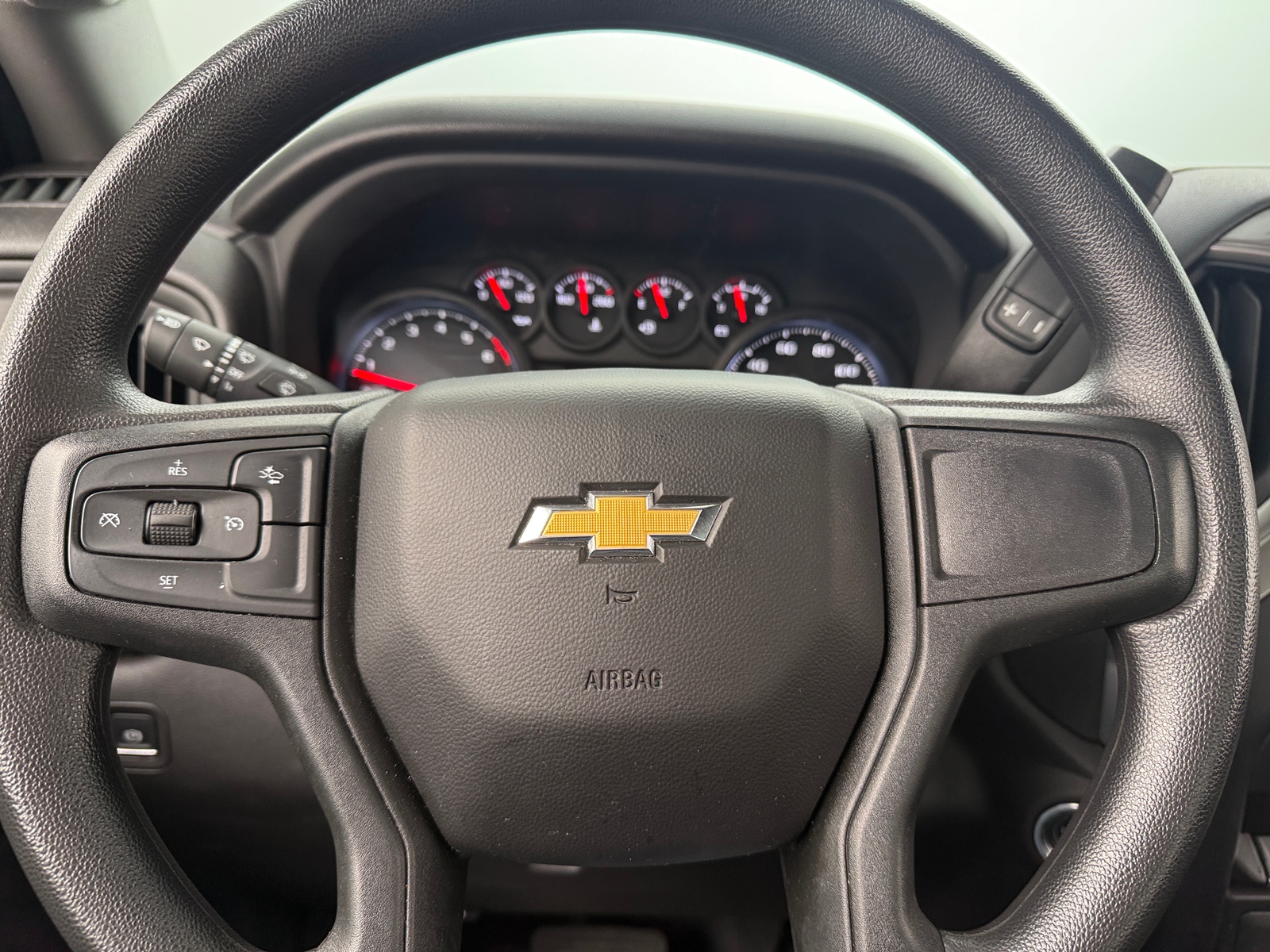 Thumbnail: 2025 Chevrolet Silverado 1500 - 5