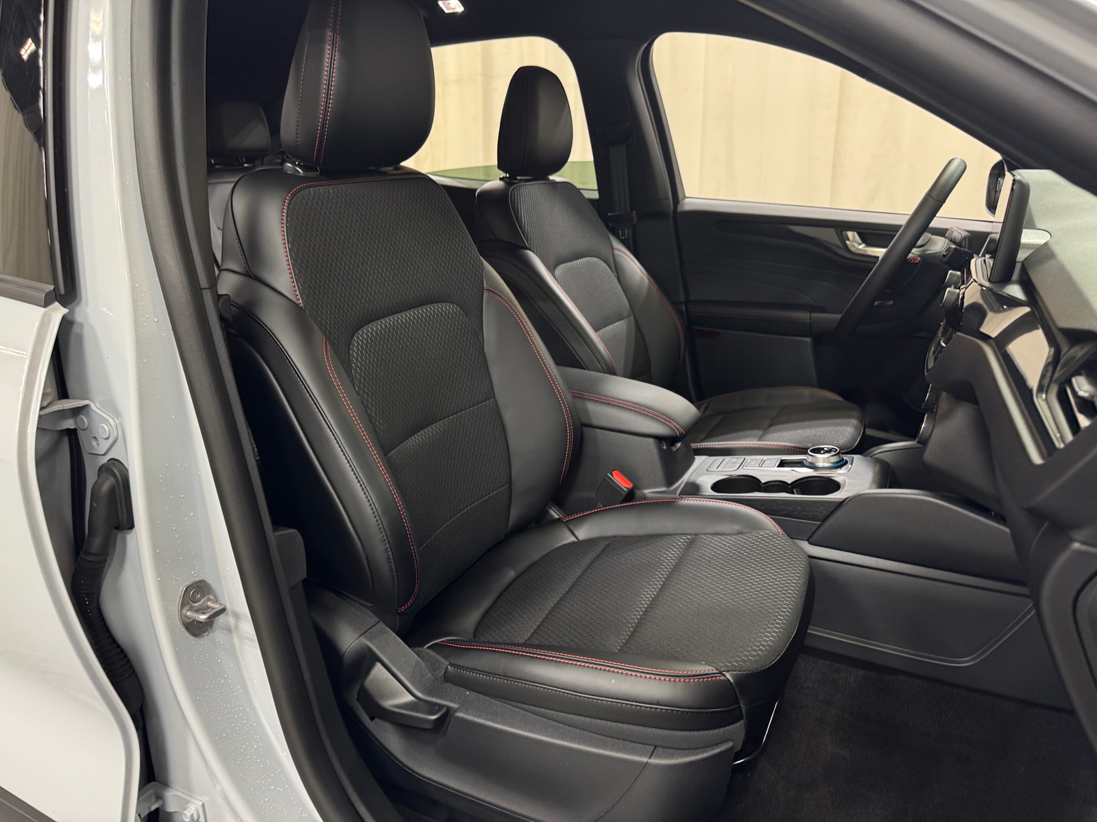 Thumbnail: 2025 Ford Escape - 2