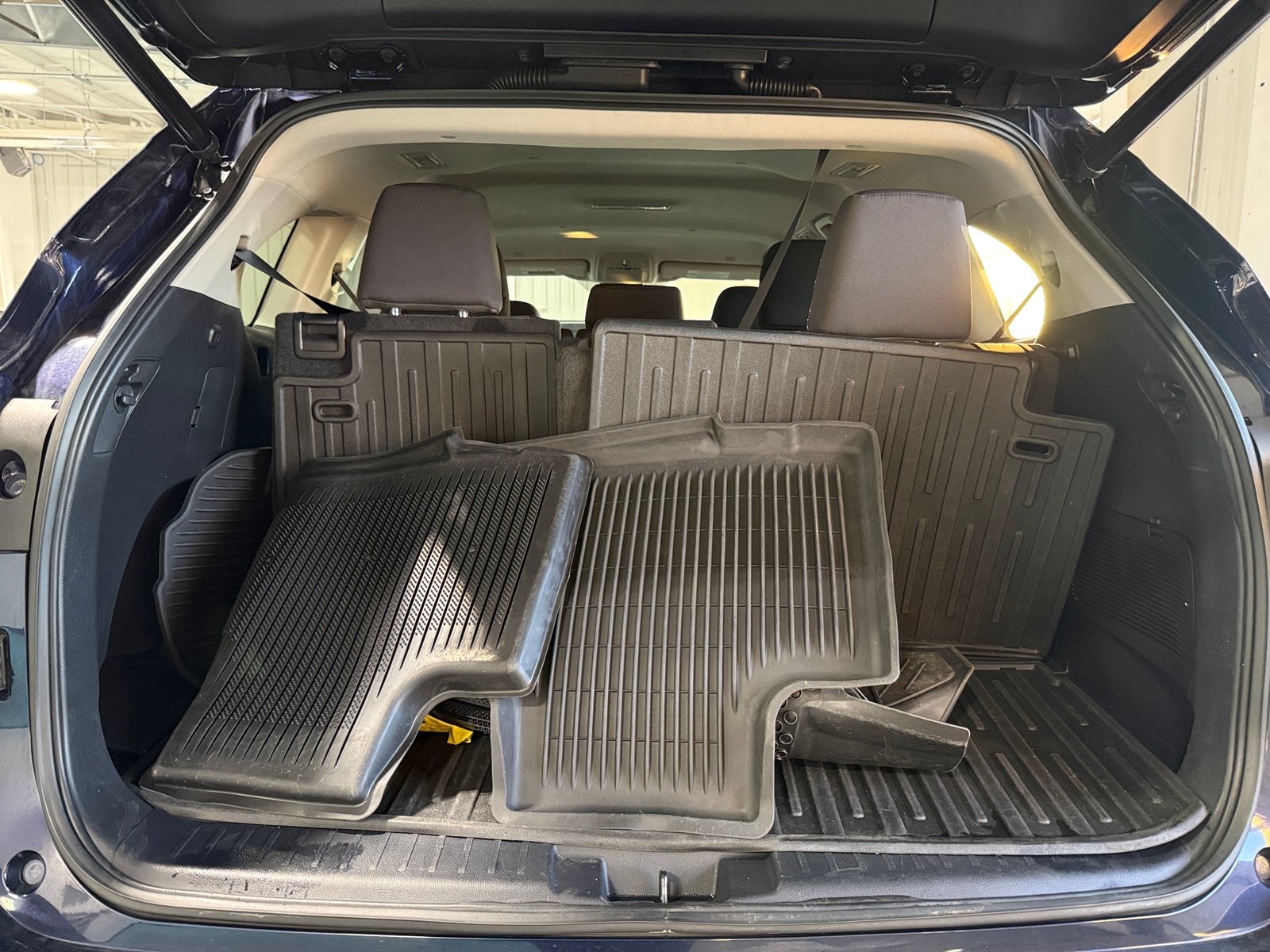 Thumbnail: 2023 Toyota Highlander - 7