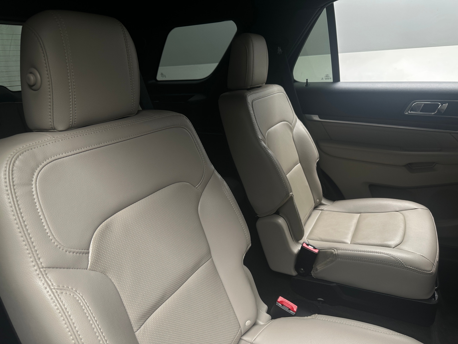 Thumbnail: 2018 Ford Explorer - 5