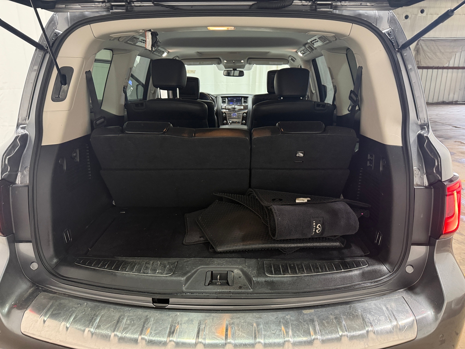 Thumbnail: 2019 INFINITI QX80 - 6