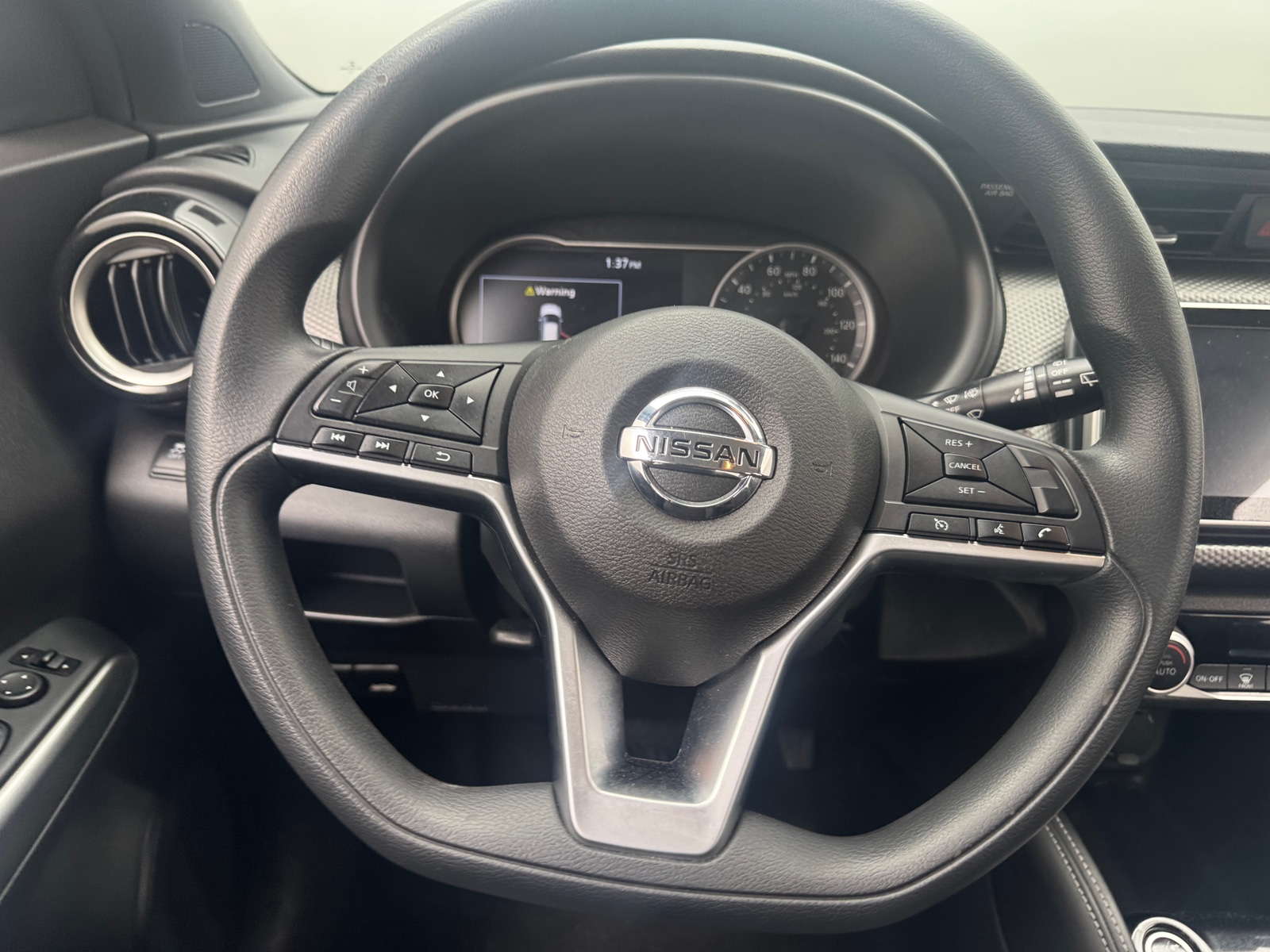 Thumbnail: 2018 Nissan Kicks - 5