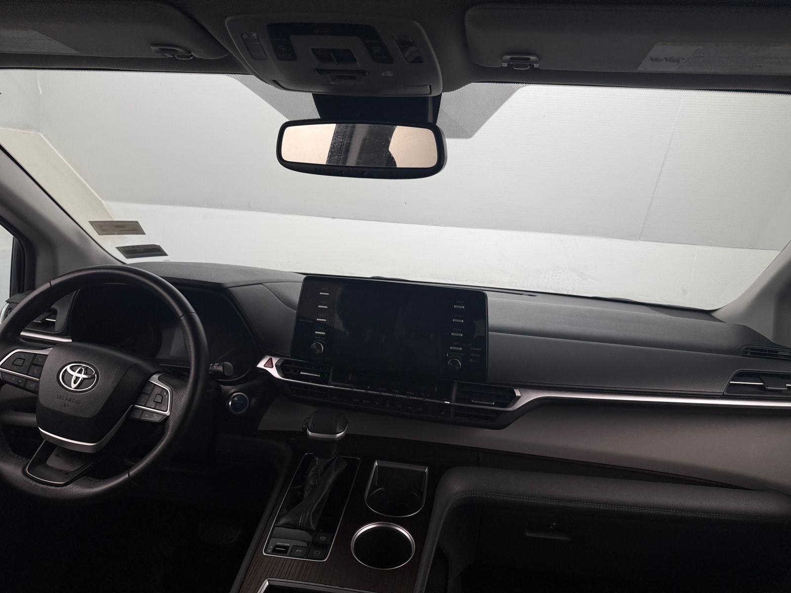 Thumbnail: 2022 Toyota Sienna - 2