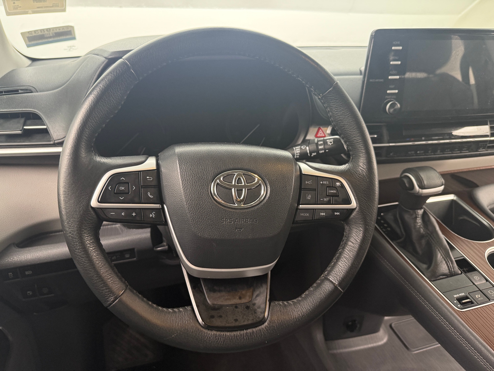 Thumbnail: 2022 Toyota Sienna - 4